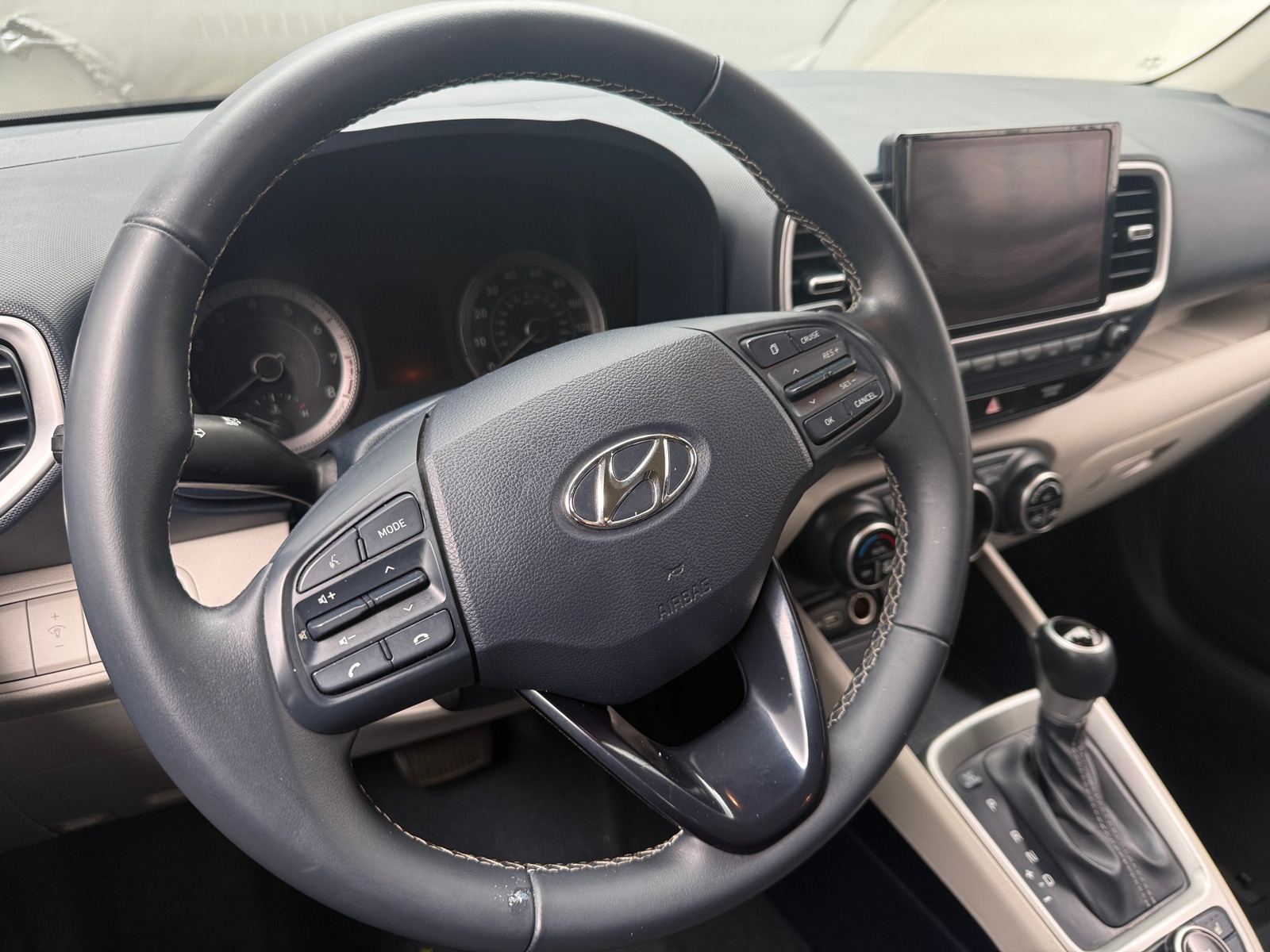 Thumbnail: 2022 Hyundai Venue - 5