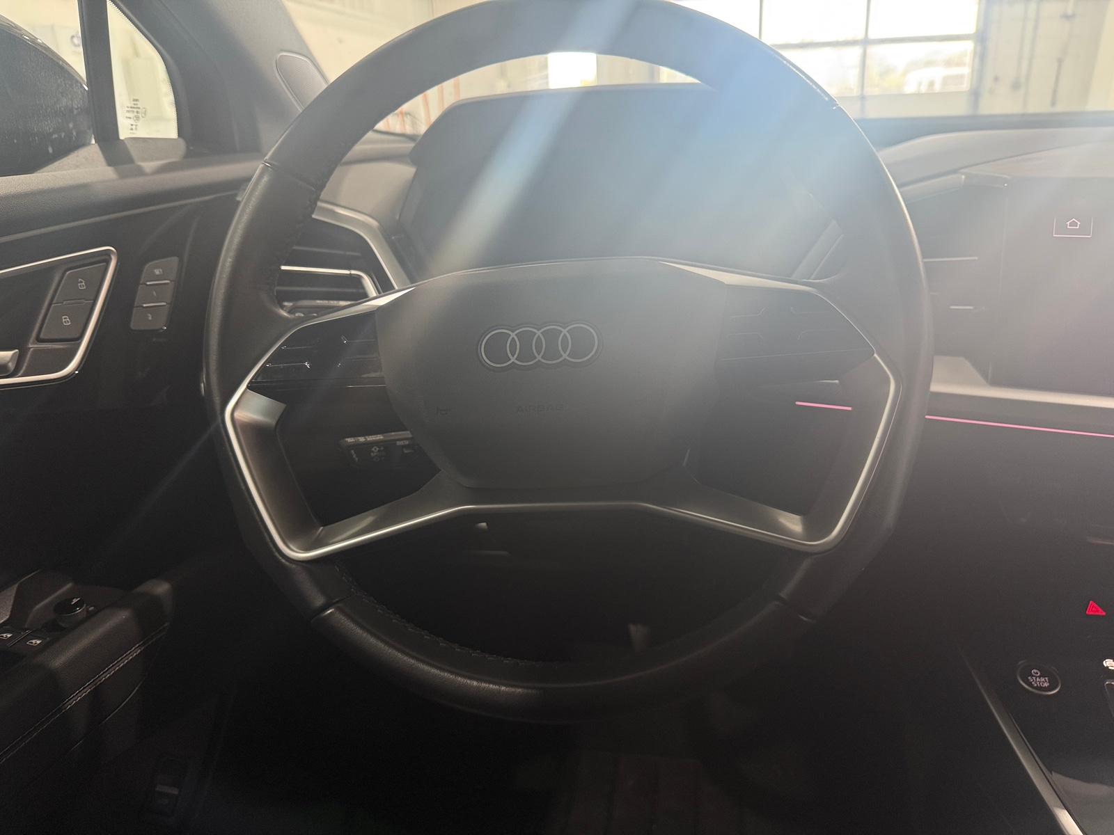 Thumbnail: 2024 Audi Q4 e-tron - 4