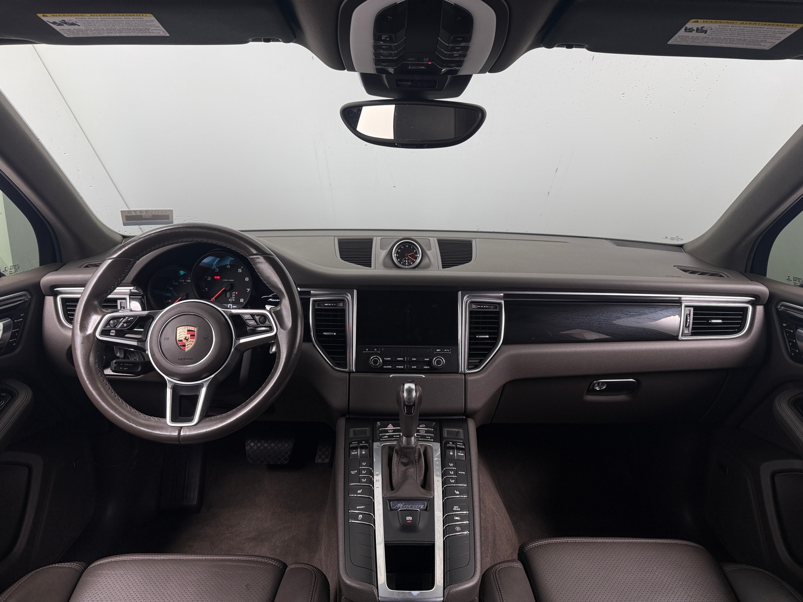 Thumbnail: 2017 Porsche Macan - 2
