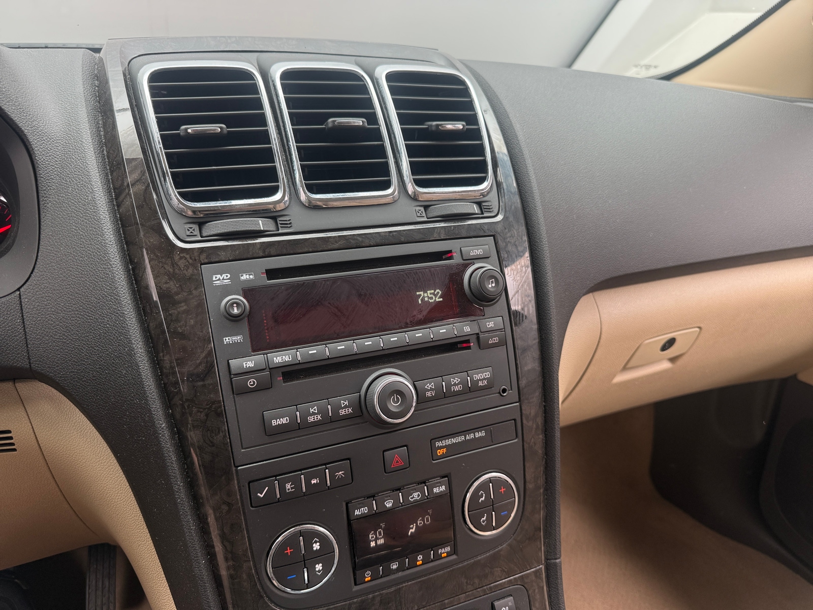 Thumbnail: 2012 GMC Acadia - 3