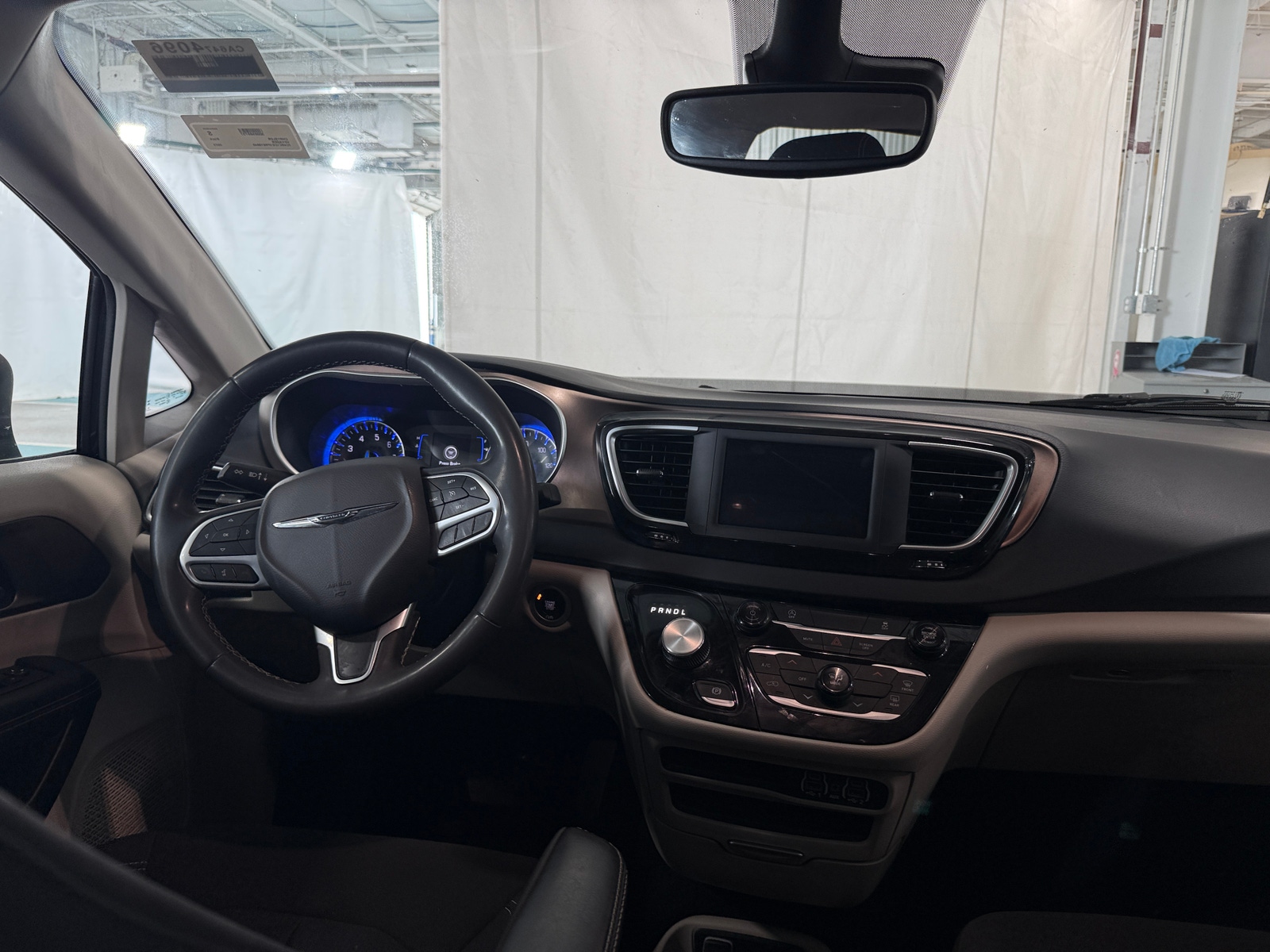 Thumbnail: 2023 Chrysler Voyager - 3