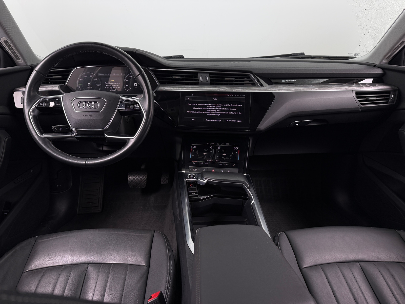 Thumbnail: 2022 Audi e-tron - 2