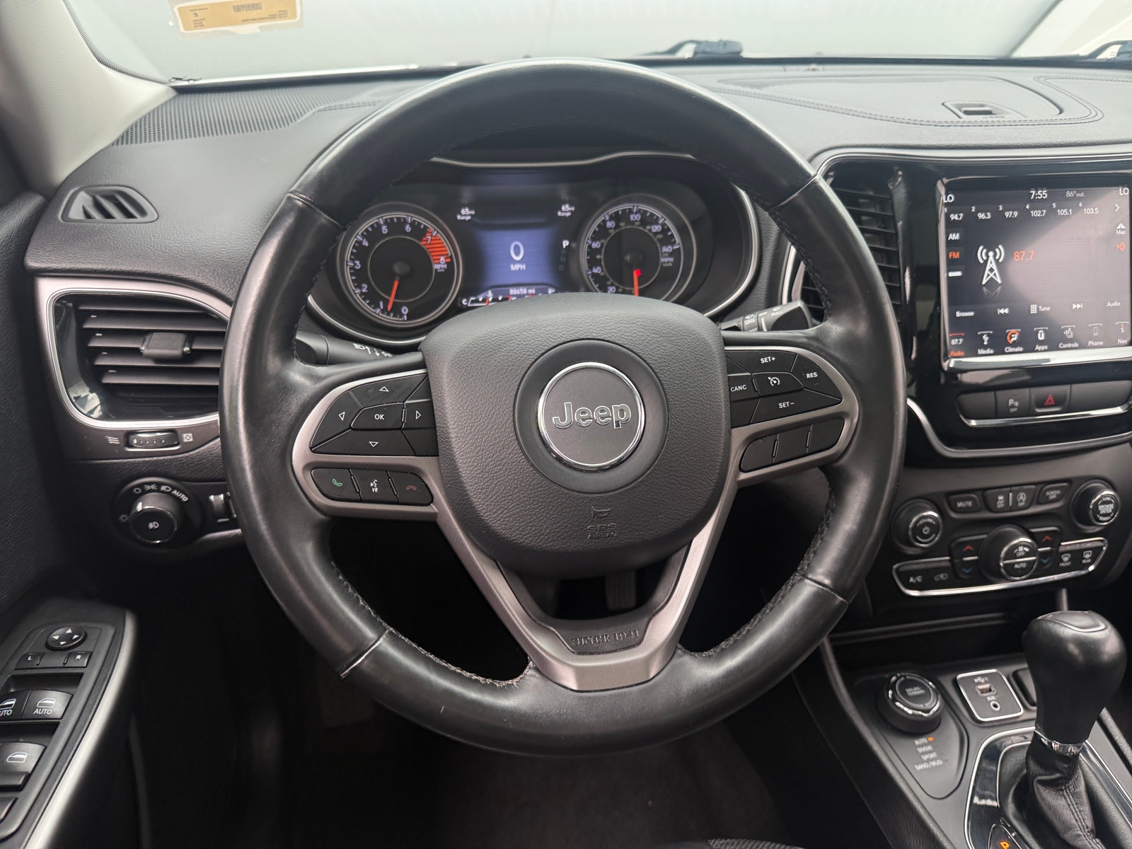 Thumbnail: 2019 Jeep Cherokee - 4