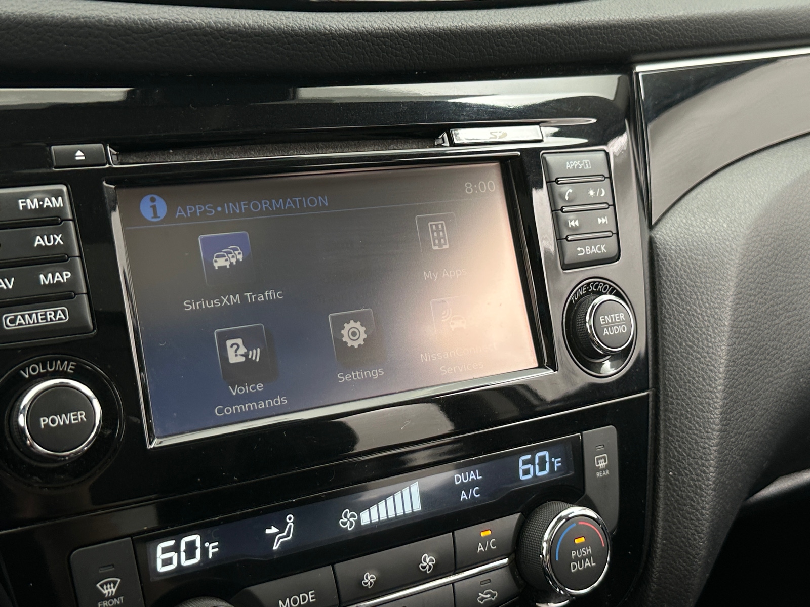 Thumbnail: 2017 Nissan Rogue Sport - 3