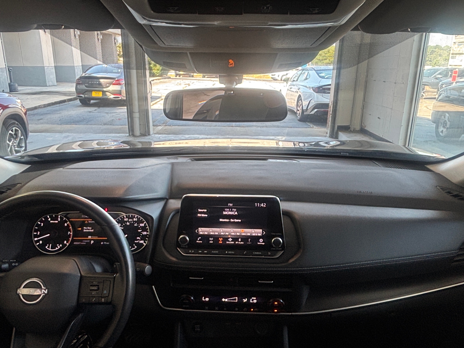 Thumbnail: 2025 Nissan Rogue - 3