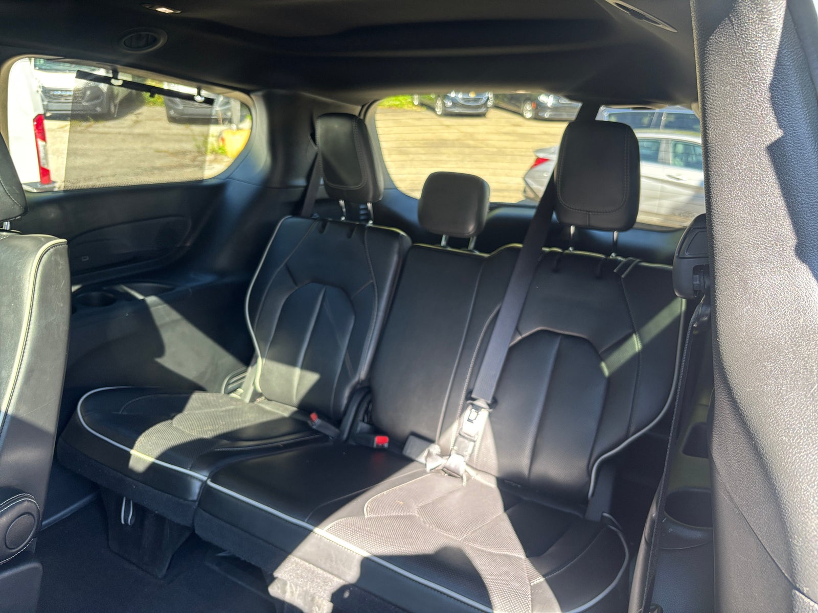 Thumbnail: 2025 Chrysler Pacifica - 6