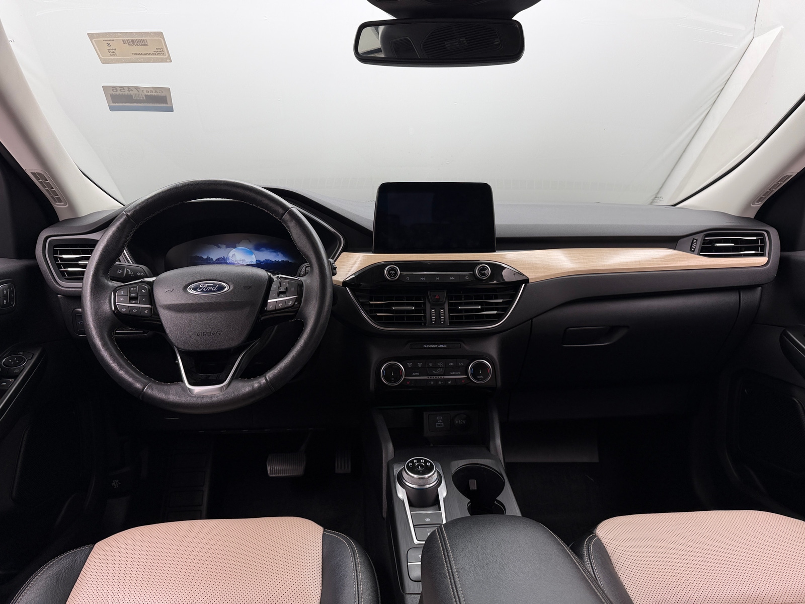 Thumbnail: 2022 Ford Escape - 3