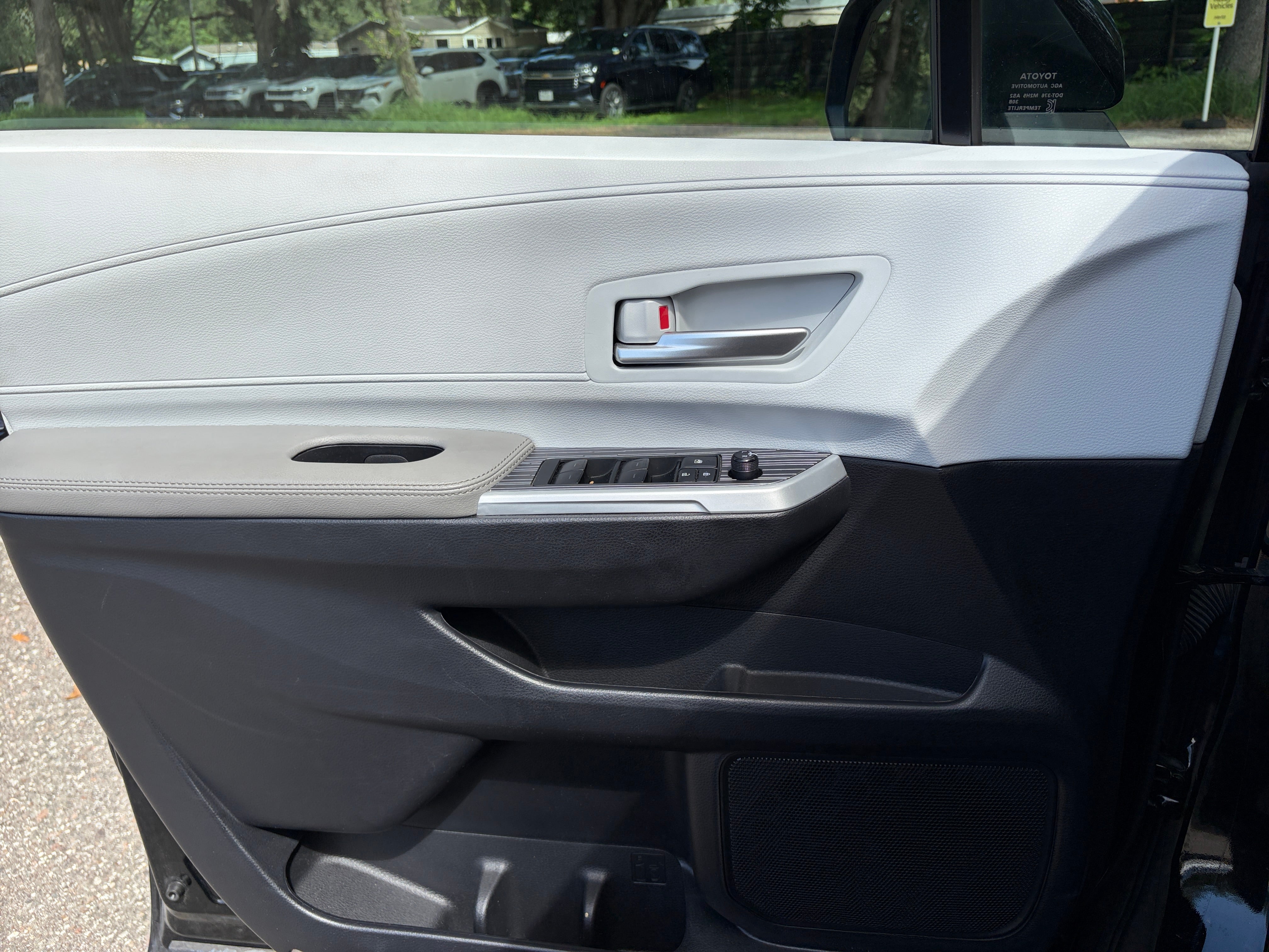 2025 Toyota Sienna