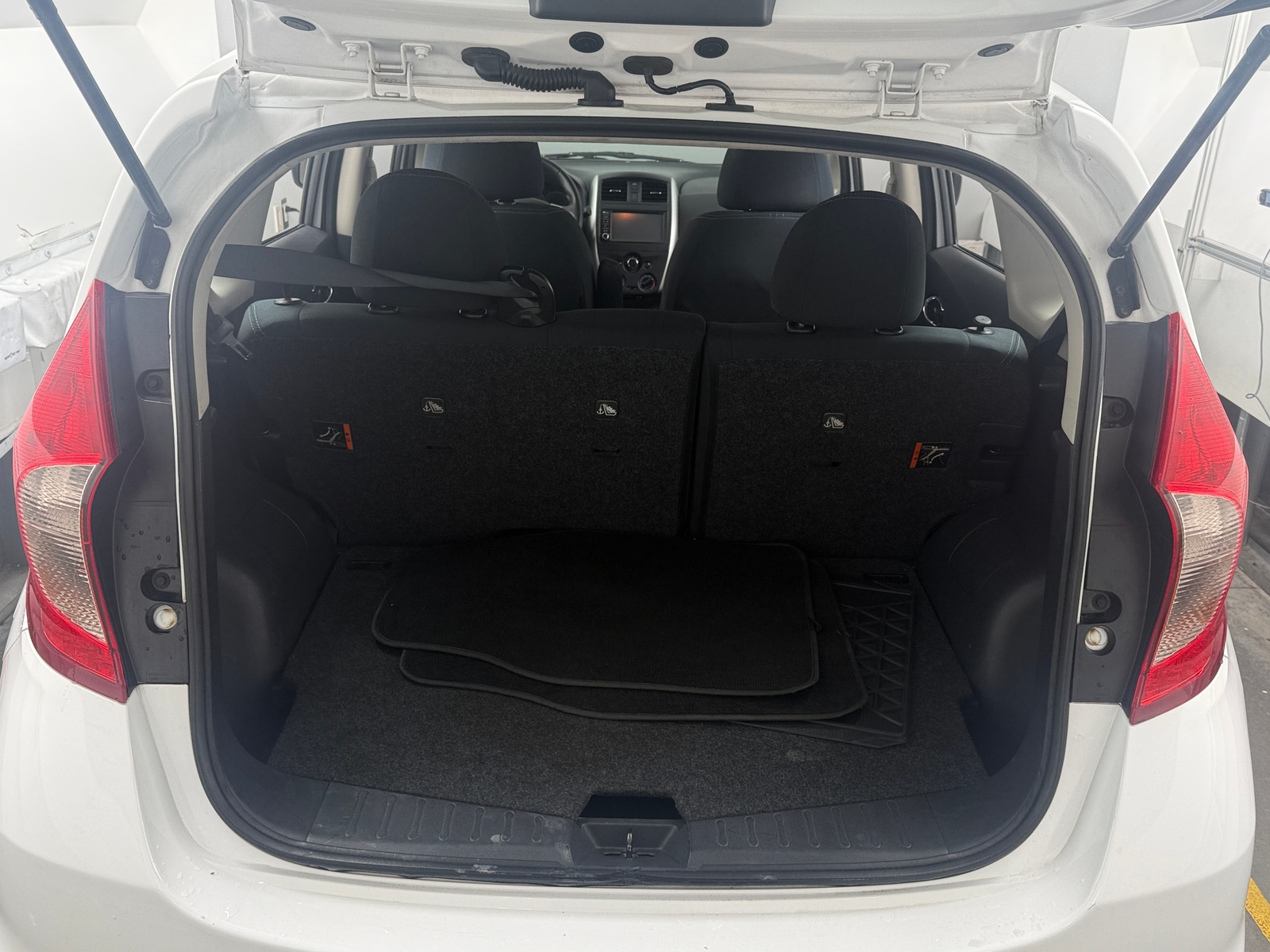 Thumbnail: 2019 Nissan Versa Note - 7