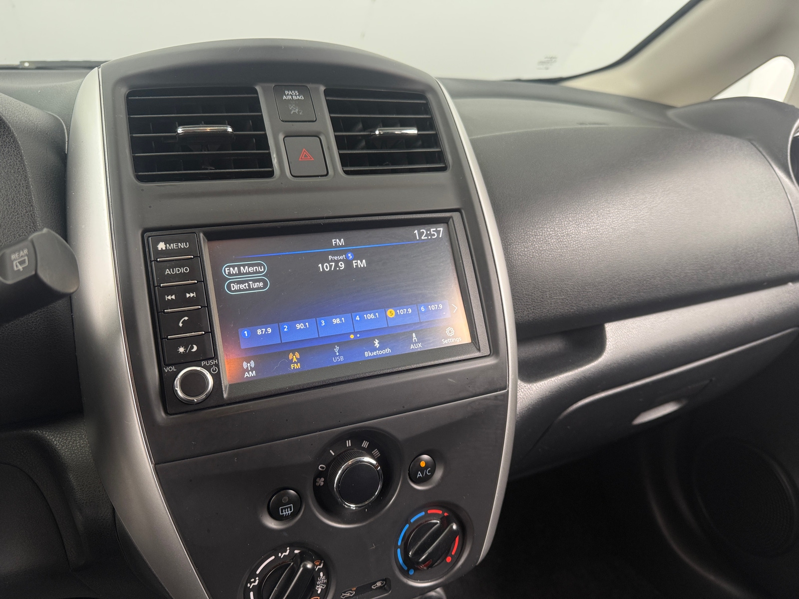Thumbnail: 2019 Nissan Versa Note - 4