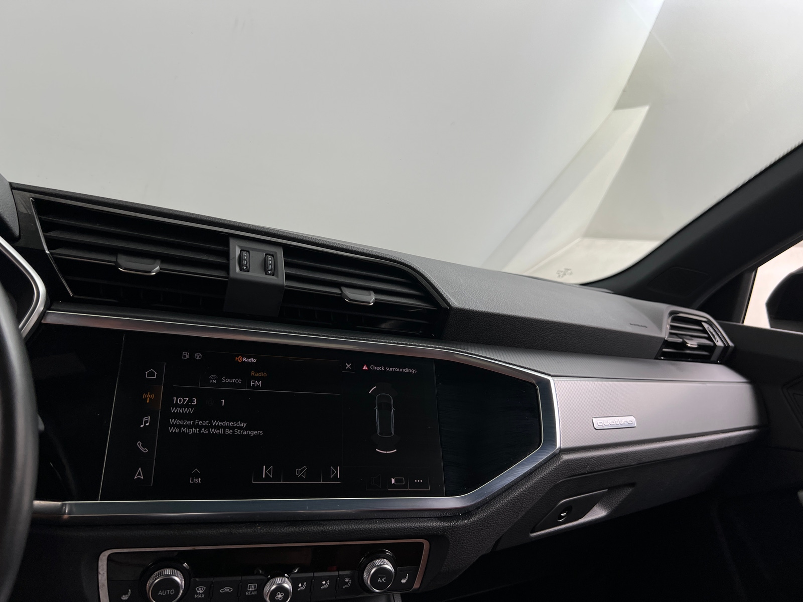 Thumbnail: 2024 Audi Q3 - 4