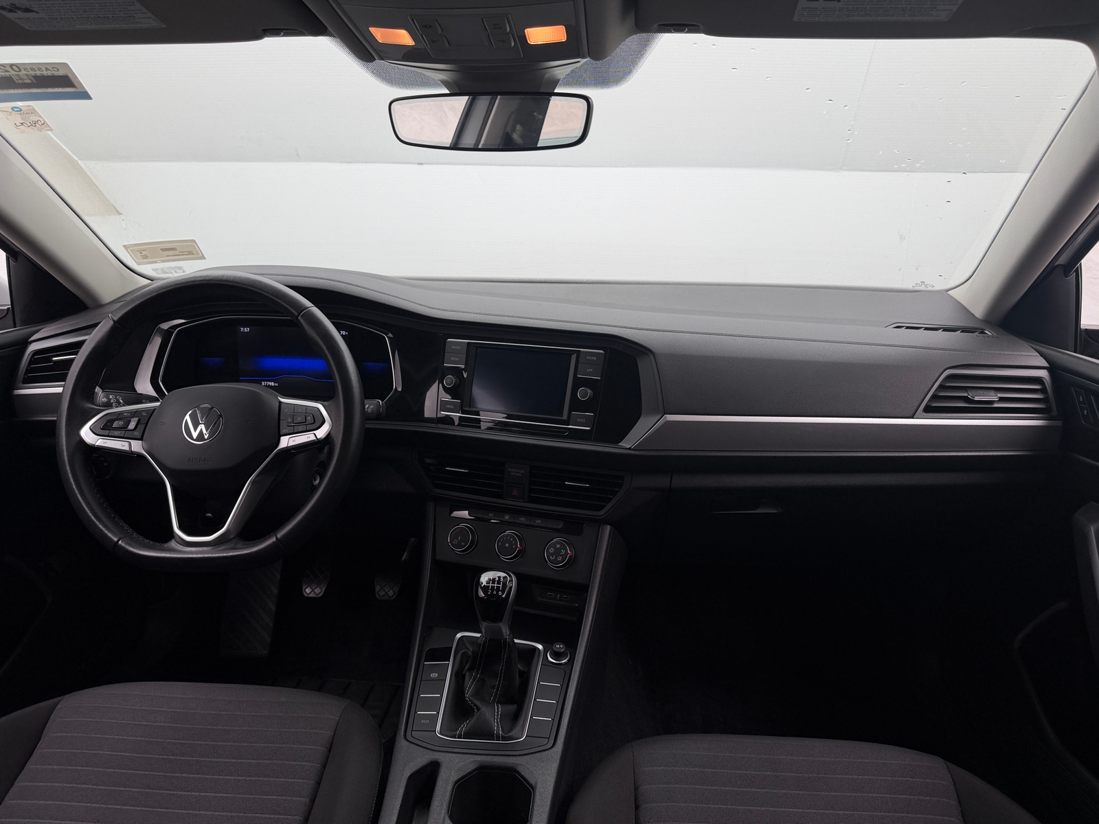 Thumbnail: 2022 Volkswagen Jetta - 3