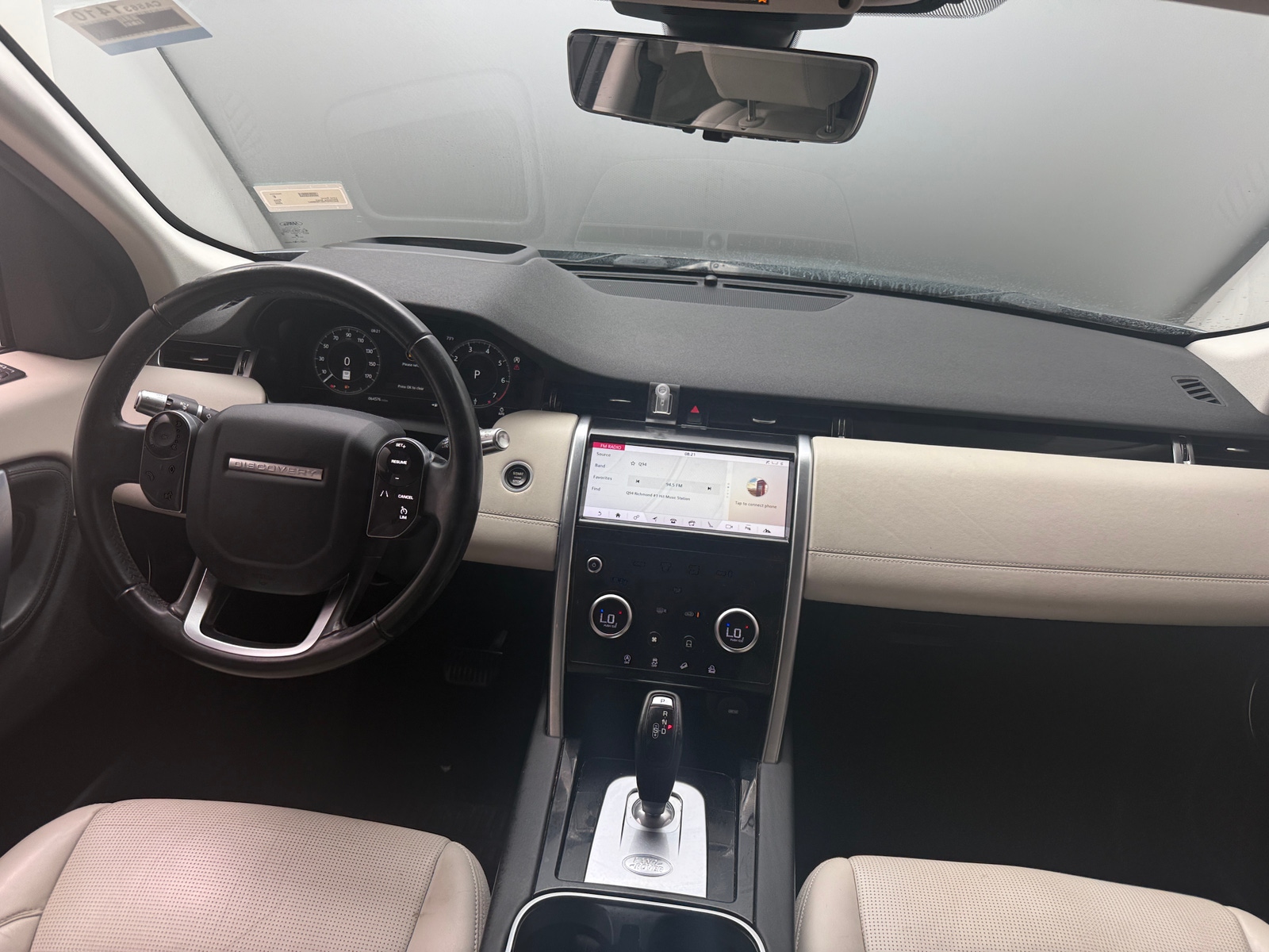 Thumbnail: 2020 Land Rover Discovery Sport - 3