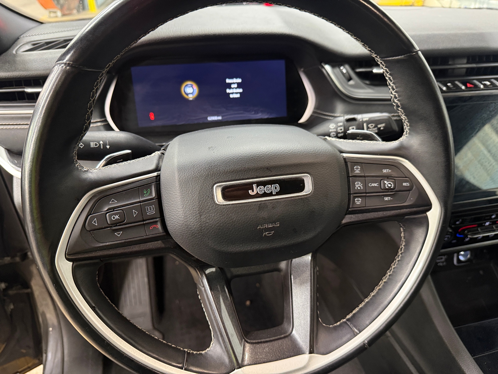 Thumbnail: 2021 Jeep Grand Cherokee L - 4