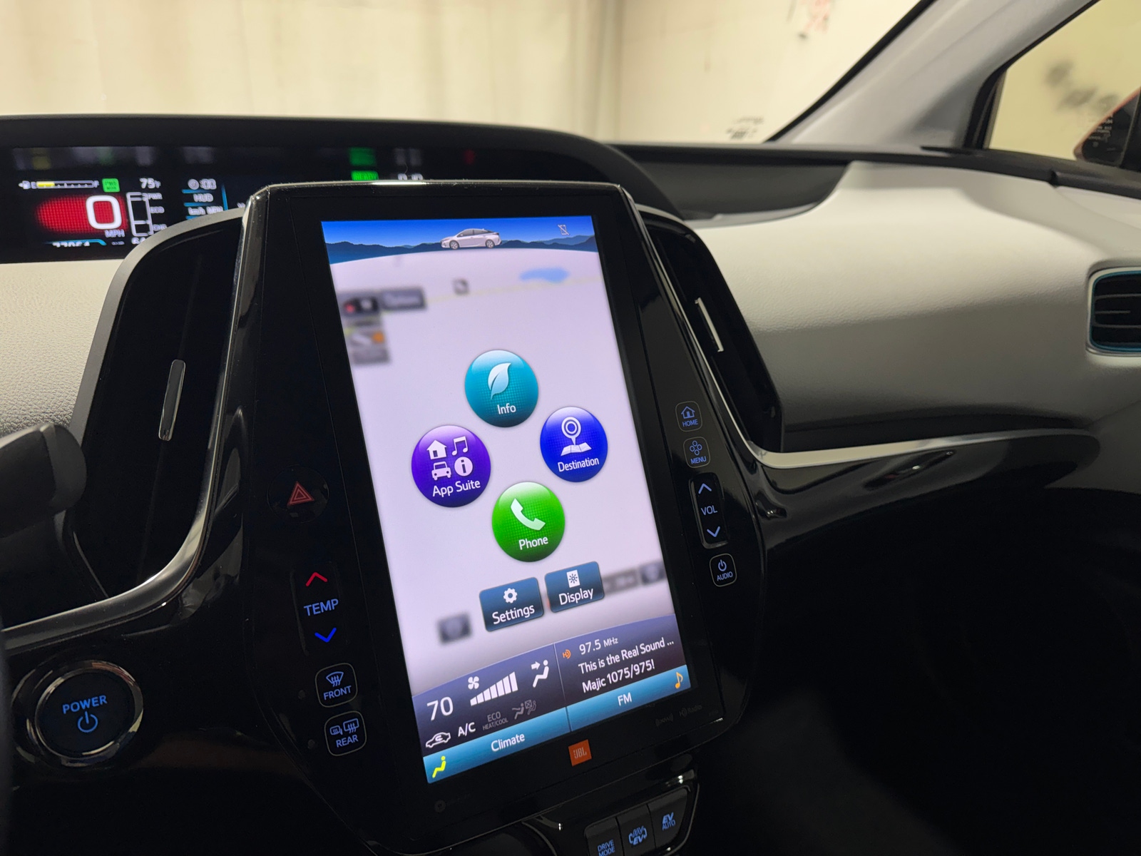 Thumbnail: 2018 Toyota Prius Prime - 3