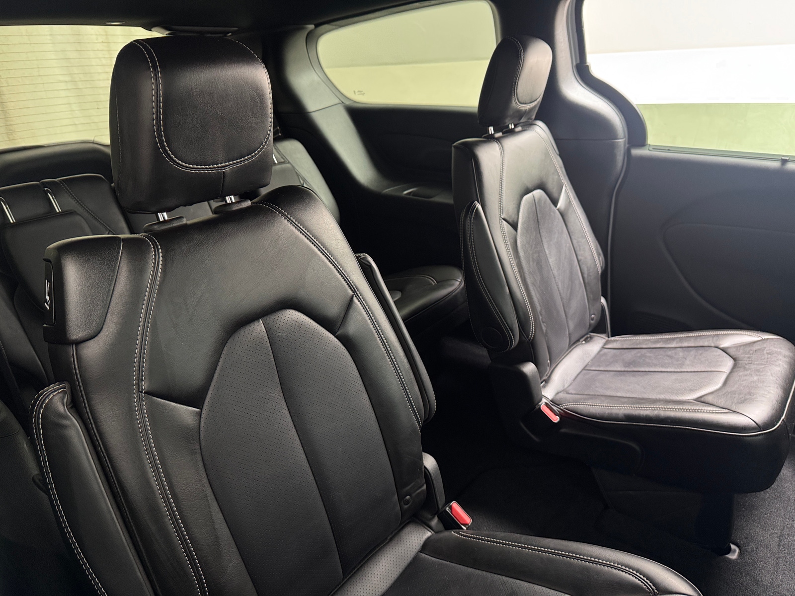 Thumbnail: 2026 Chrysler Pacifica - 5