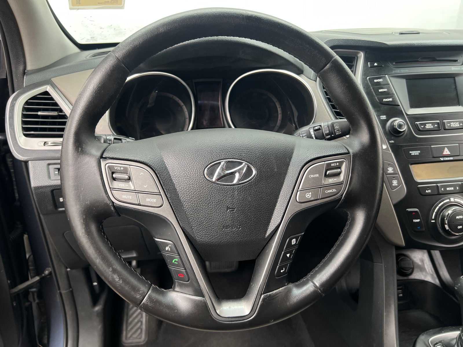 Thumbnail: 2015 Hyundai Santa Fe - 4