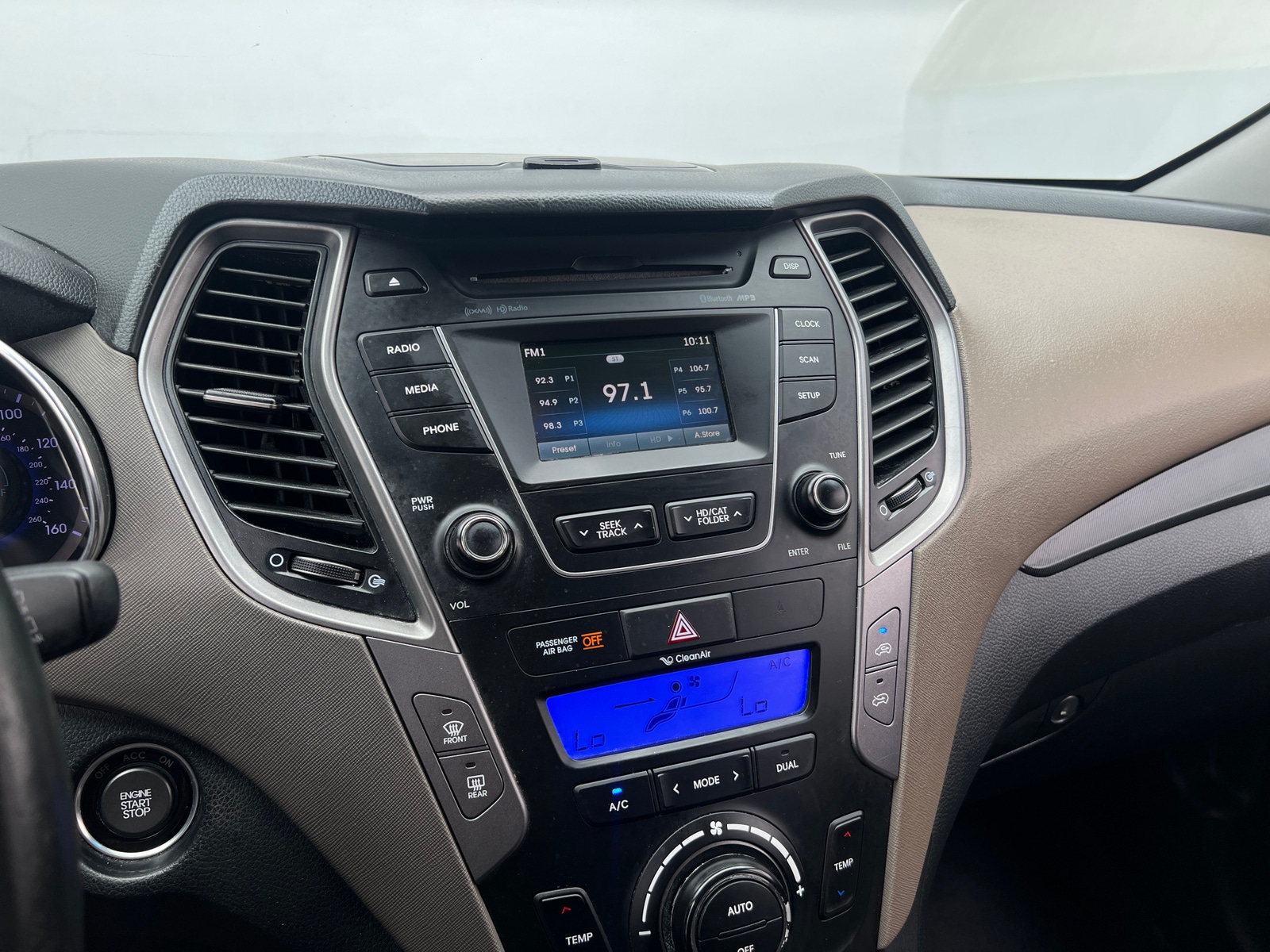 Thumbnail: 2015 Hyundai Santa Fe - 3