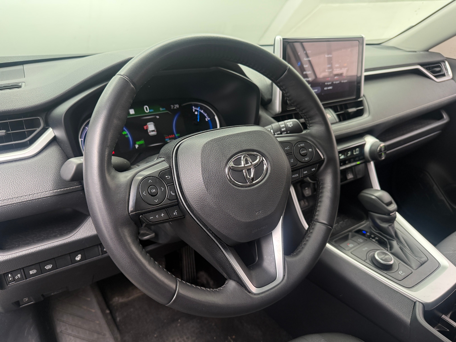 Thumbnail: 2025 Toyota RAV4 - 5