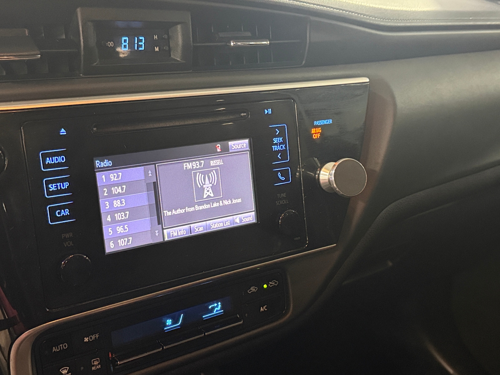 Thumbnail: 2019 Toyota Corolla - 4