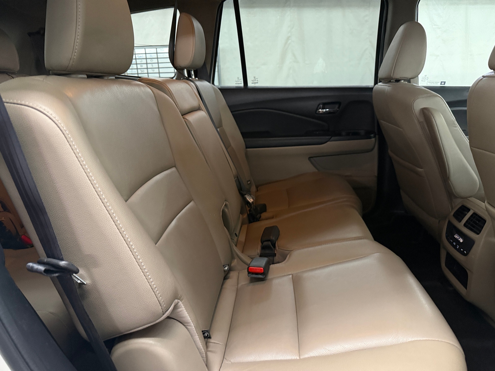 Thumbnail: 2016 Honda Pilot - 6
