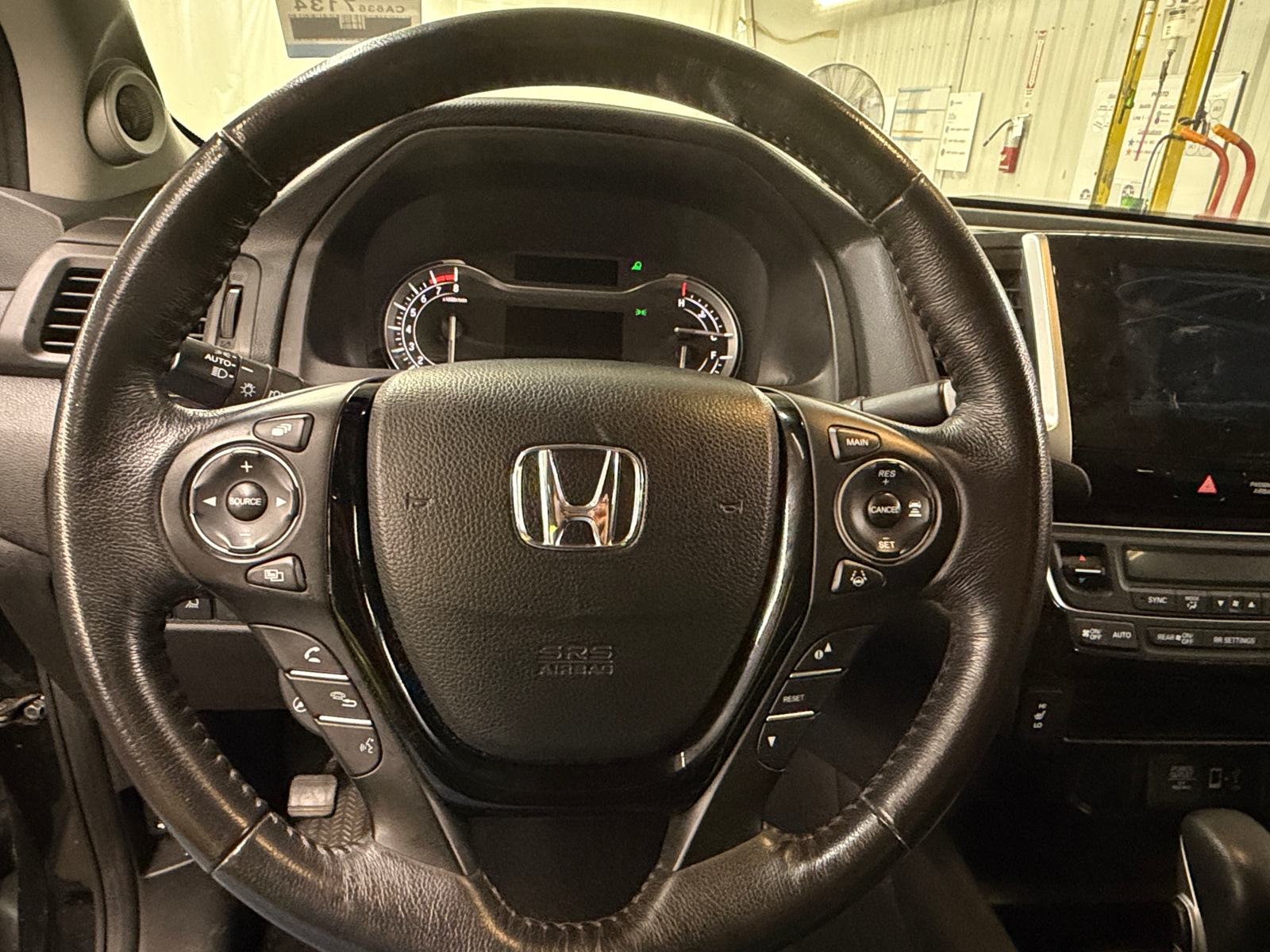 Thumbnail: 2017 Honda Ridgeline - 4