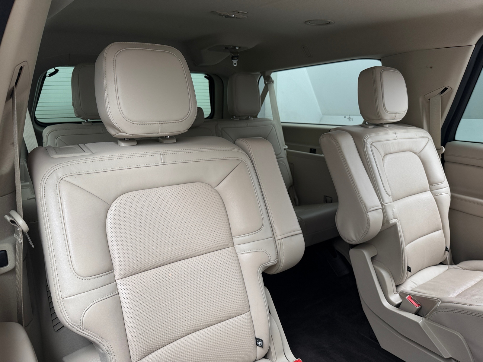 Thumbnail: 2021 Lincoln Navigator L - 5