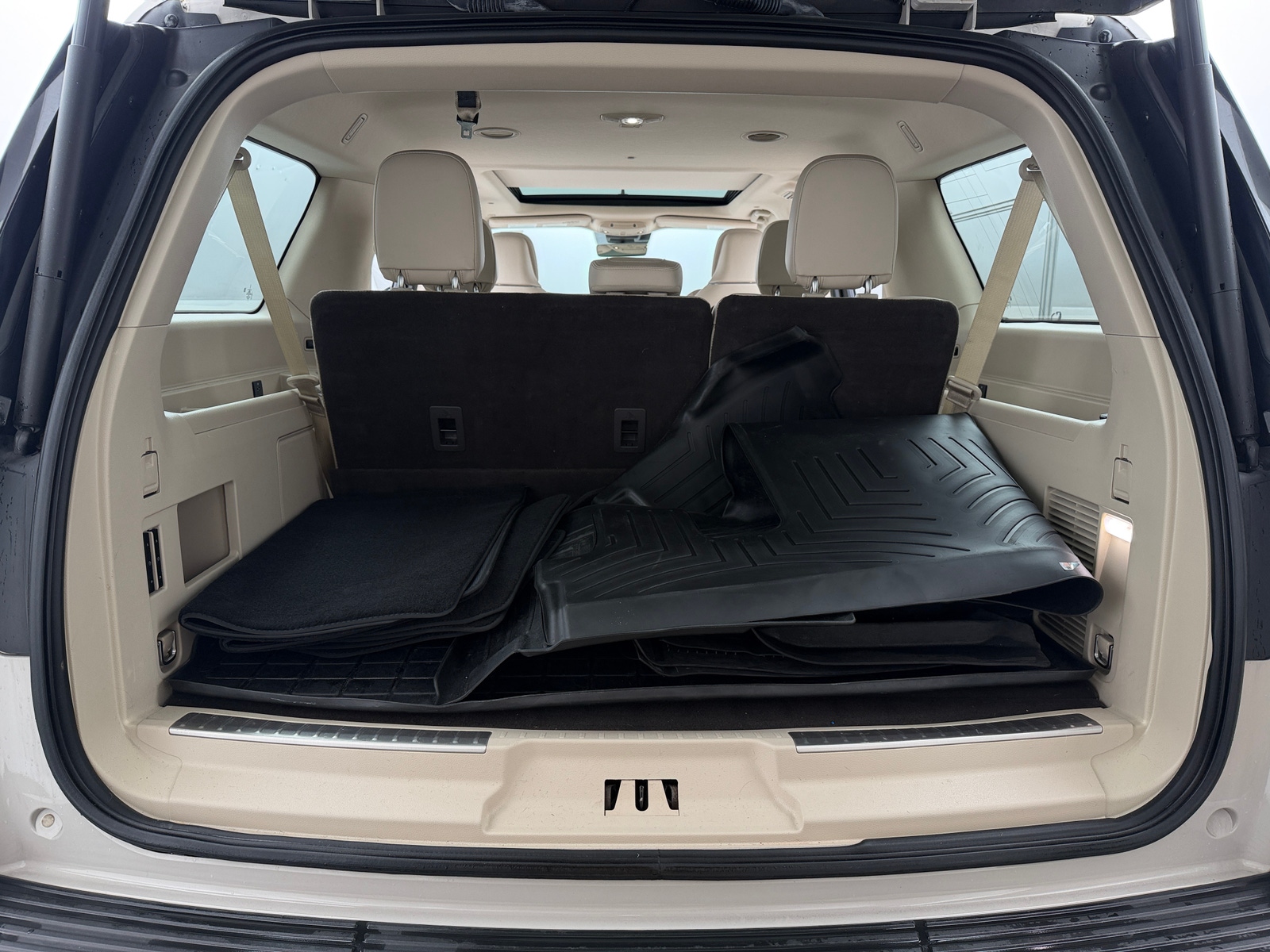 Thumbnail: 2021 Lincoln Navigator L - 6