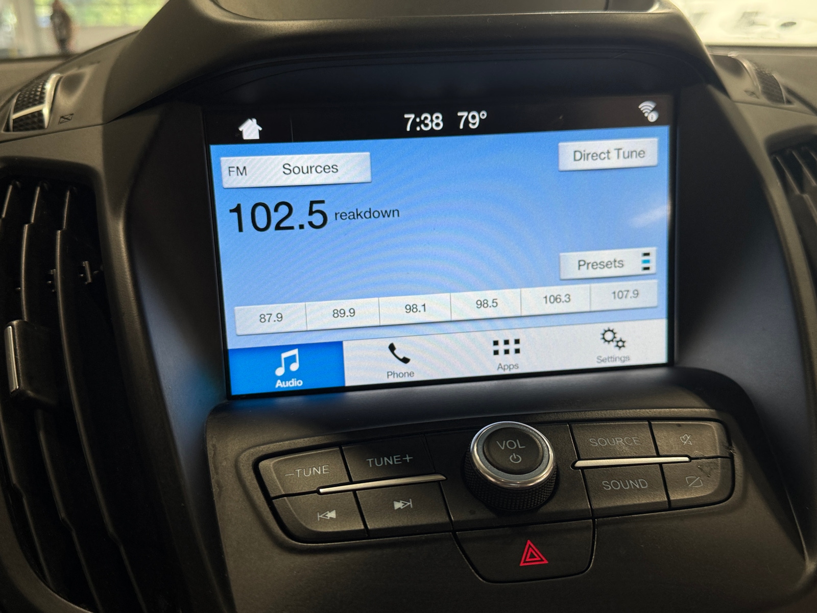 Thumbnail: 2019 Ford Escape - 3