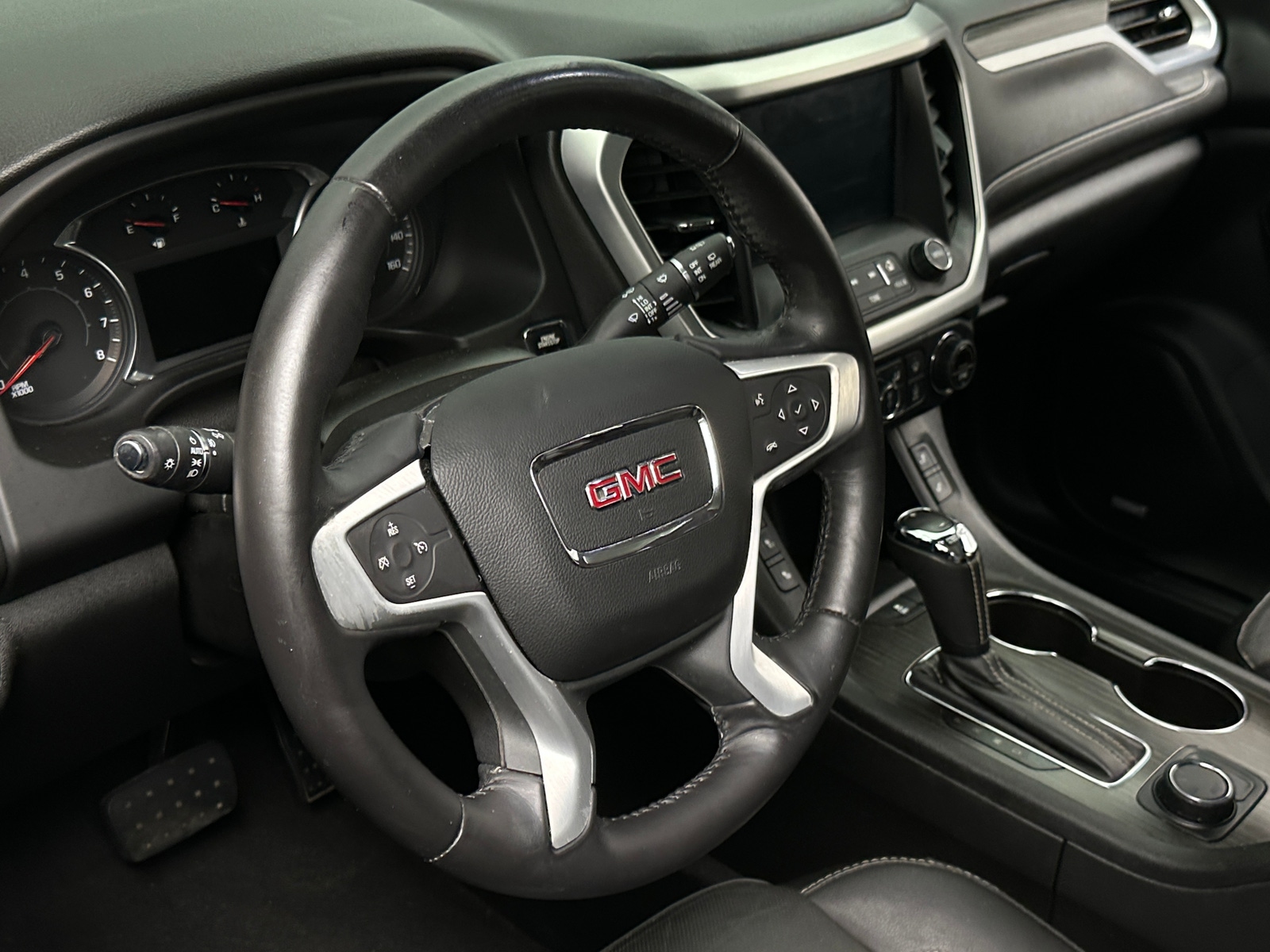 Thumbnail: 2017 GMC Acadia - 4