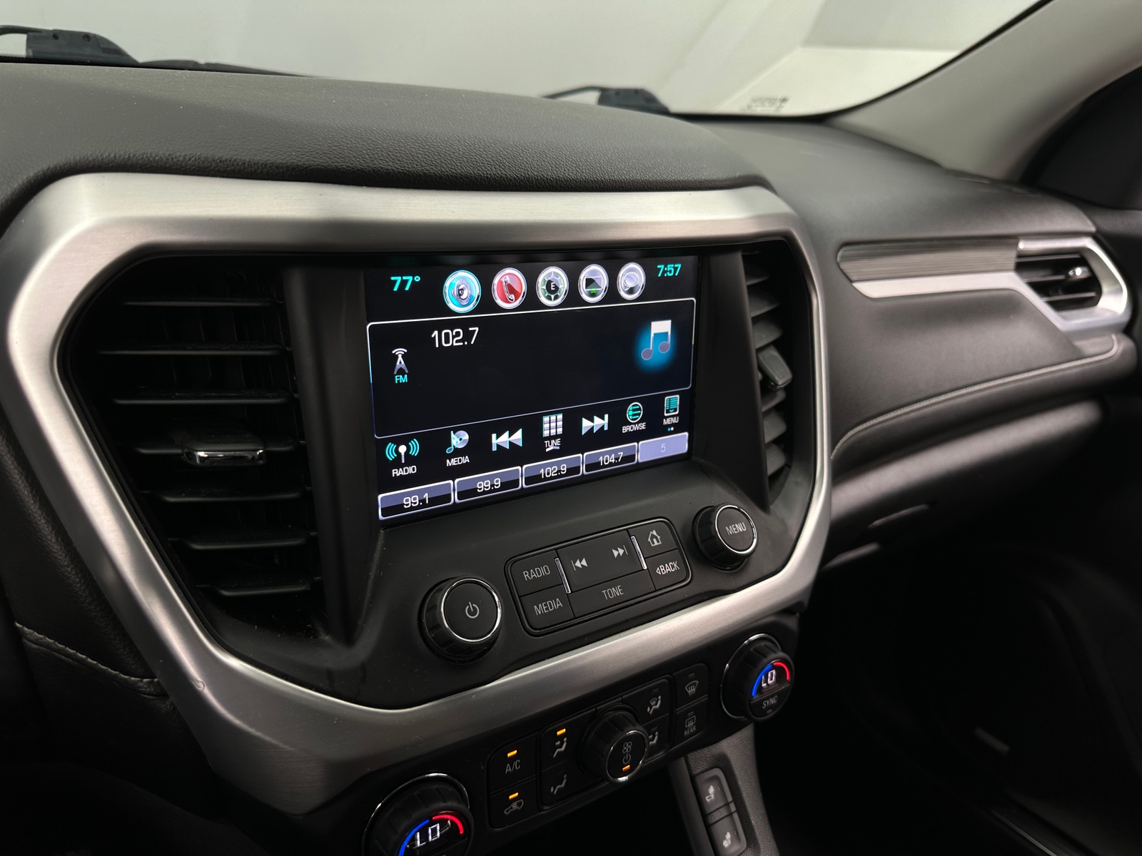 Thumbnail: 2017 GMC Acadia - 3
