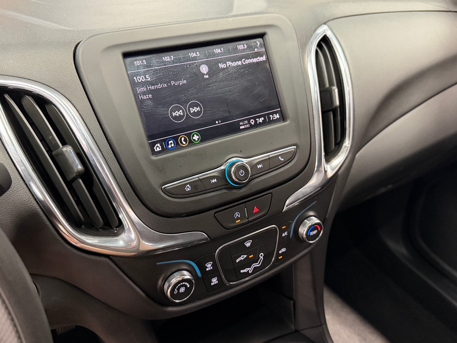 Thumbnail: 2023 Chevrolet Equinox - 4