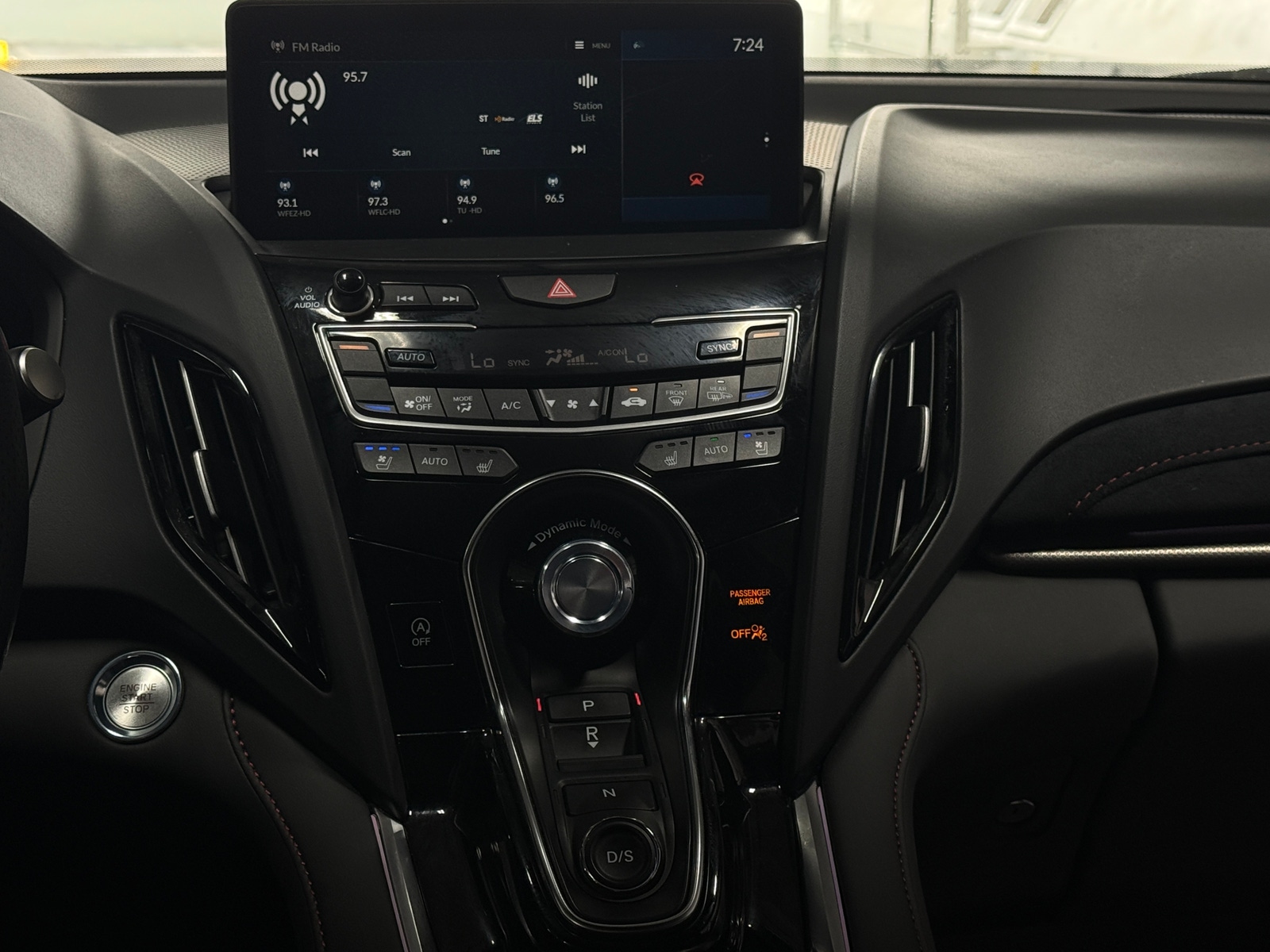 Thumbnail: 2024 Acura RDX - 4