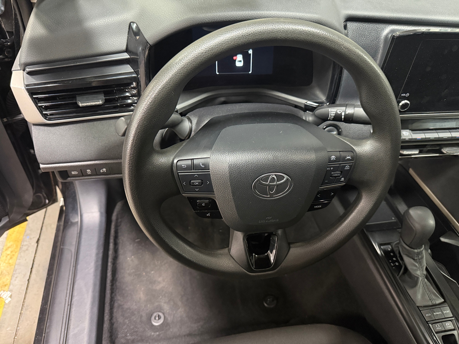 Thumbnail: 2025 Toyota Camry - 5