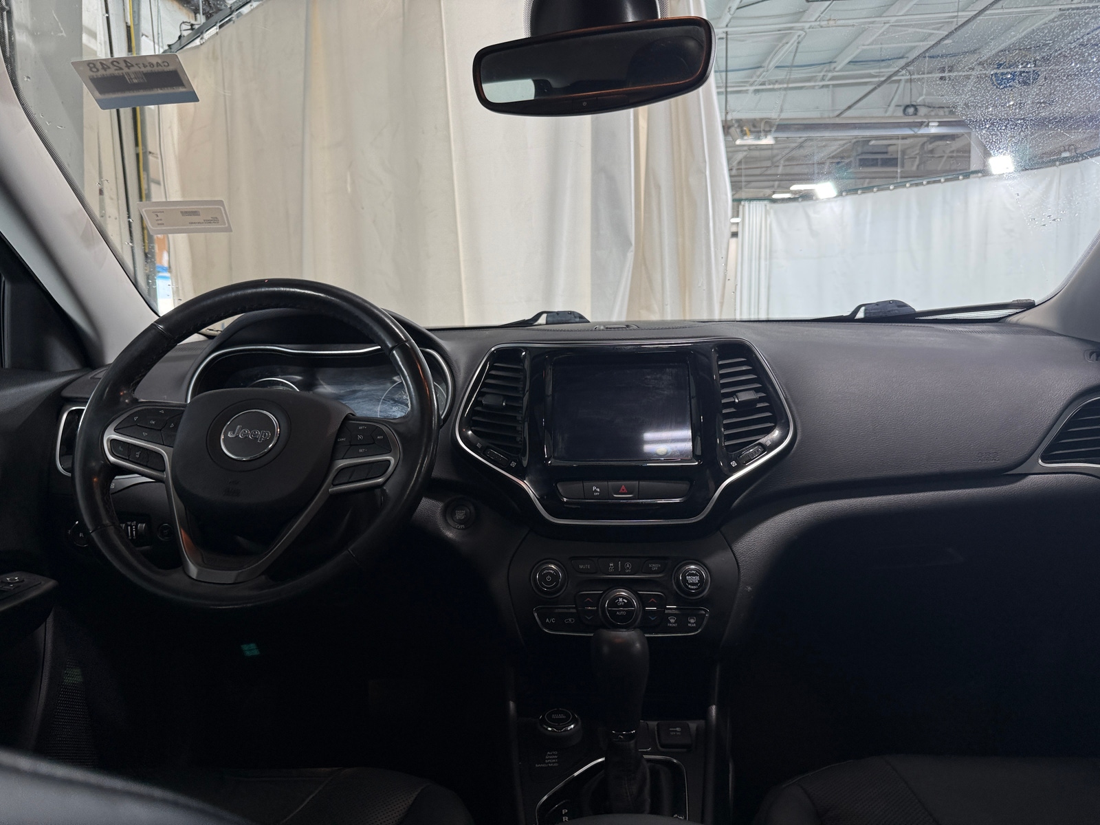Thumbnail: 2020 Jeep Cherokee - 2