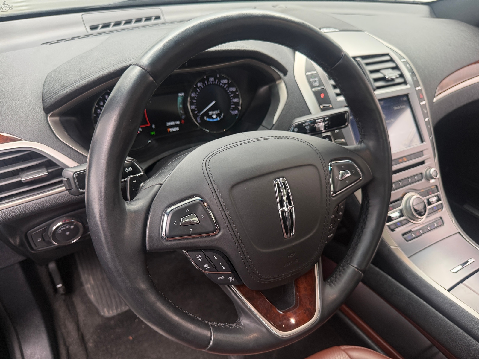 Thumbnail: 2020 Lincoln MKZ - 4