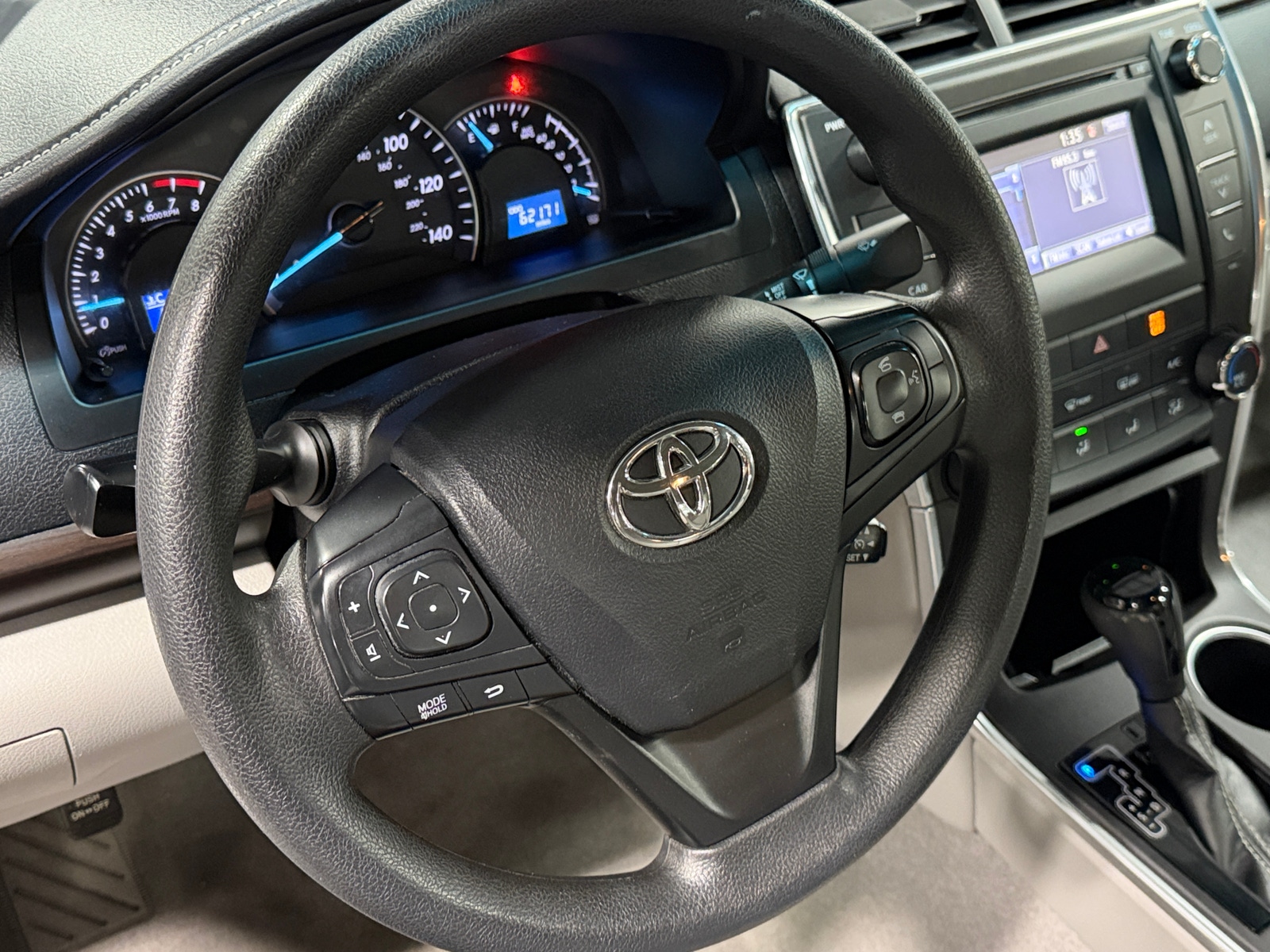 Thumbnail: 2015 Toyota Camry - 5