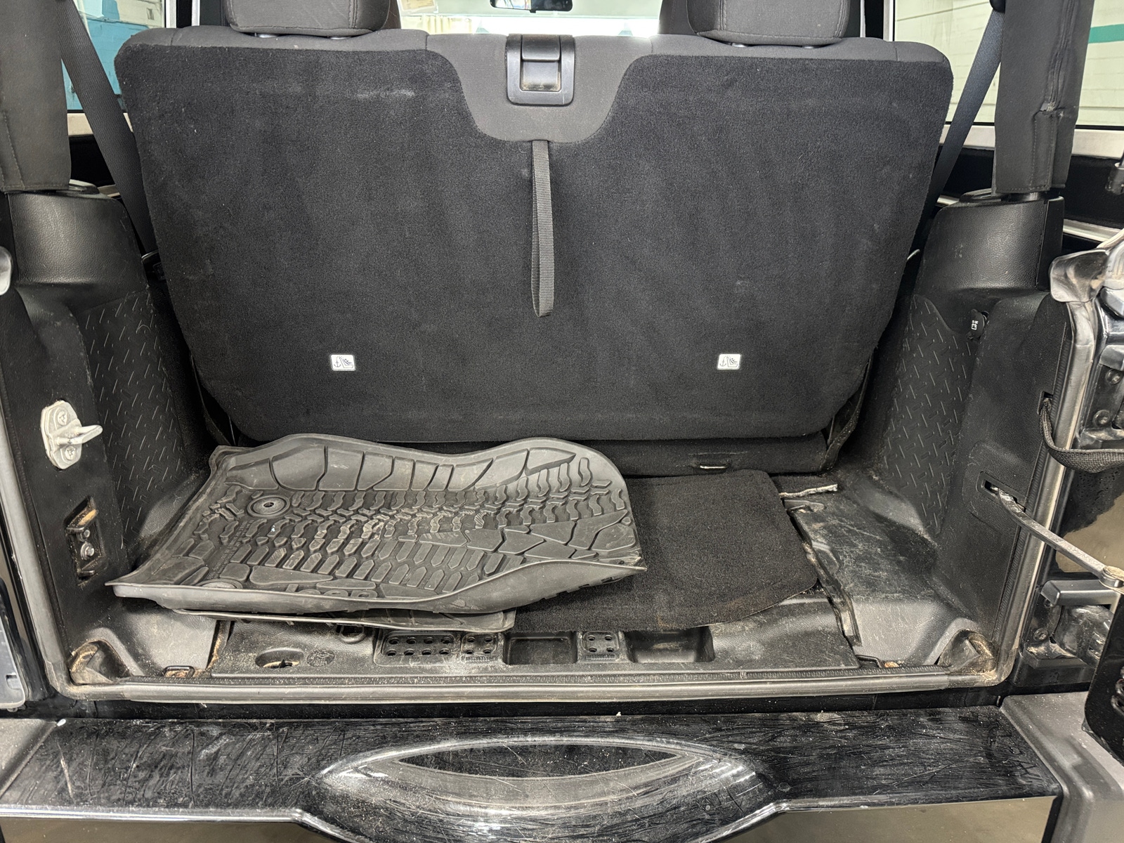 Thumbnail: 2015 Jeep Wrangler - 6