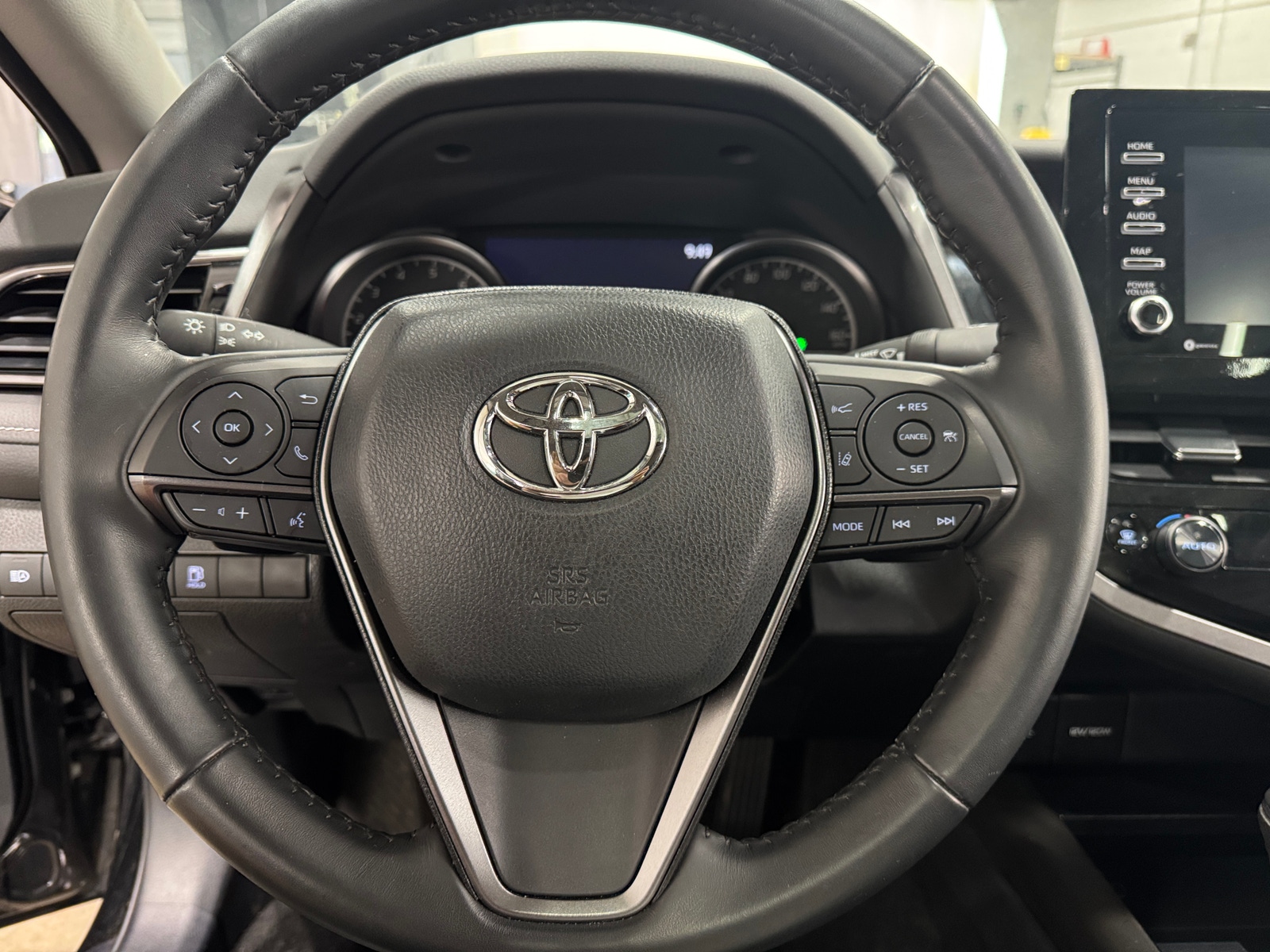 Thumbnail: 2023 Toyota Camry - 4