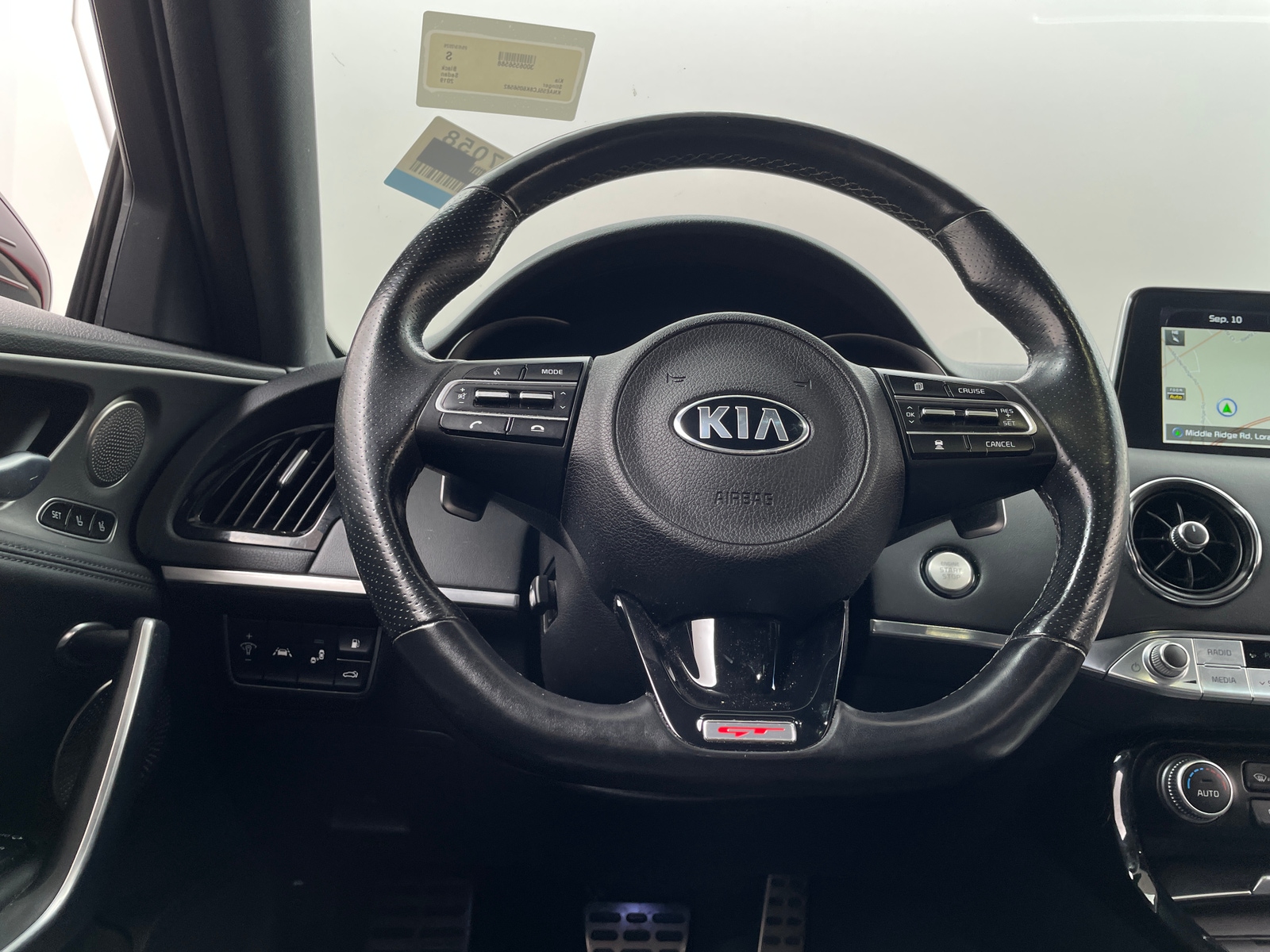 Thumbnail: 2019 Kia Stinger - 4