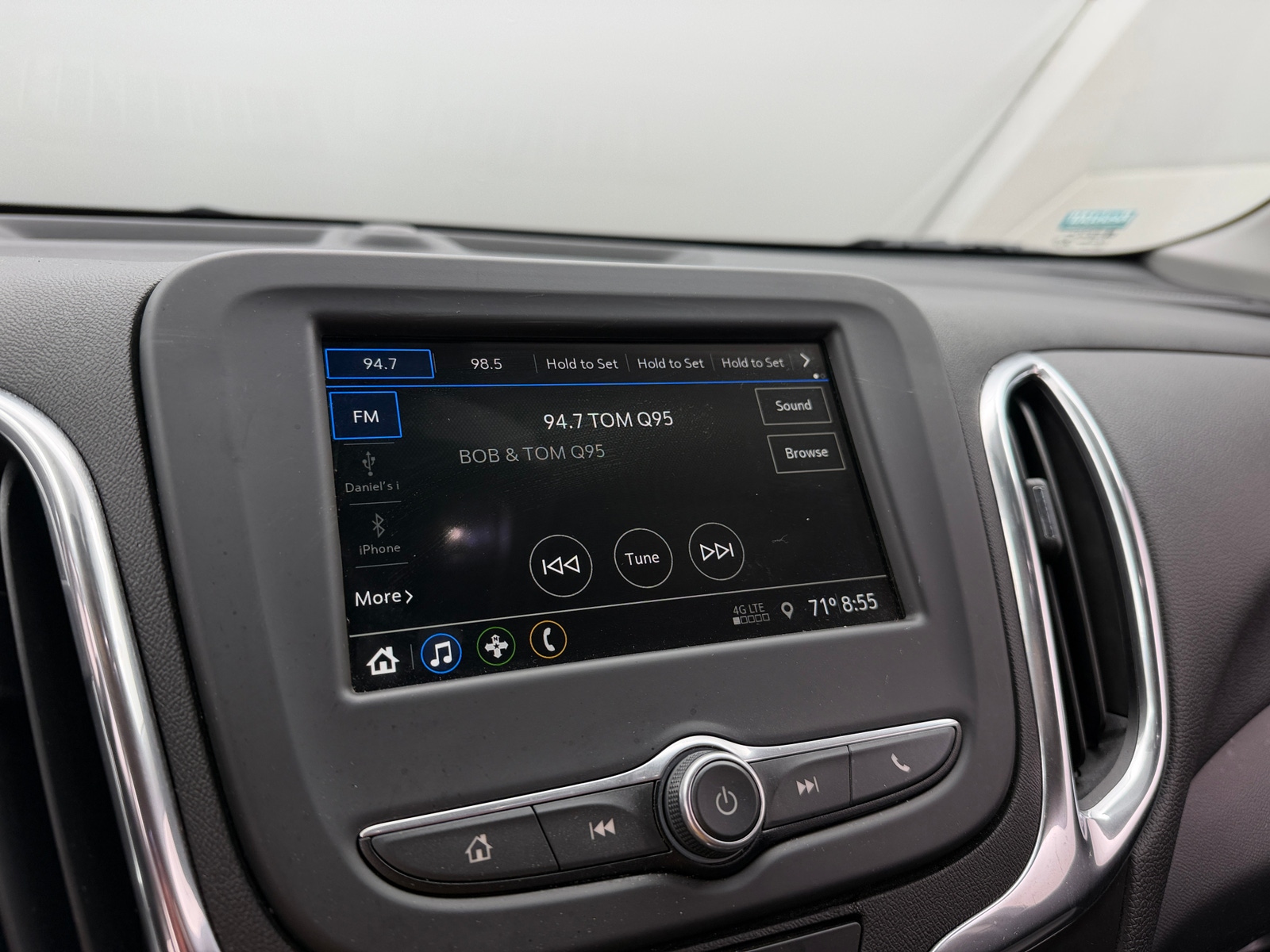 Thumbnail: 2019 Chevrolet Equinox - 4