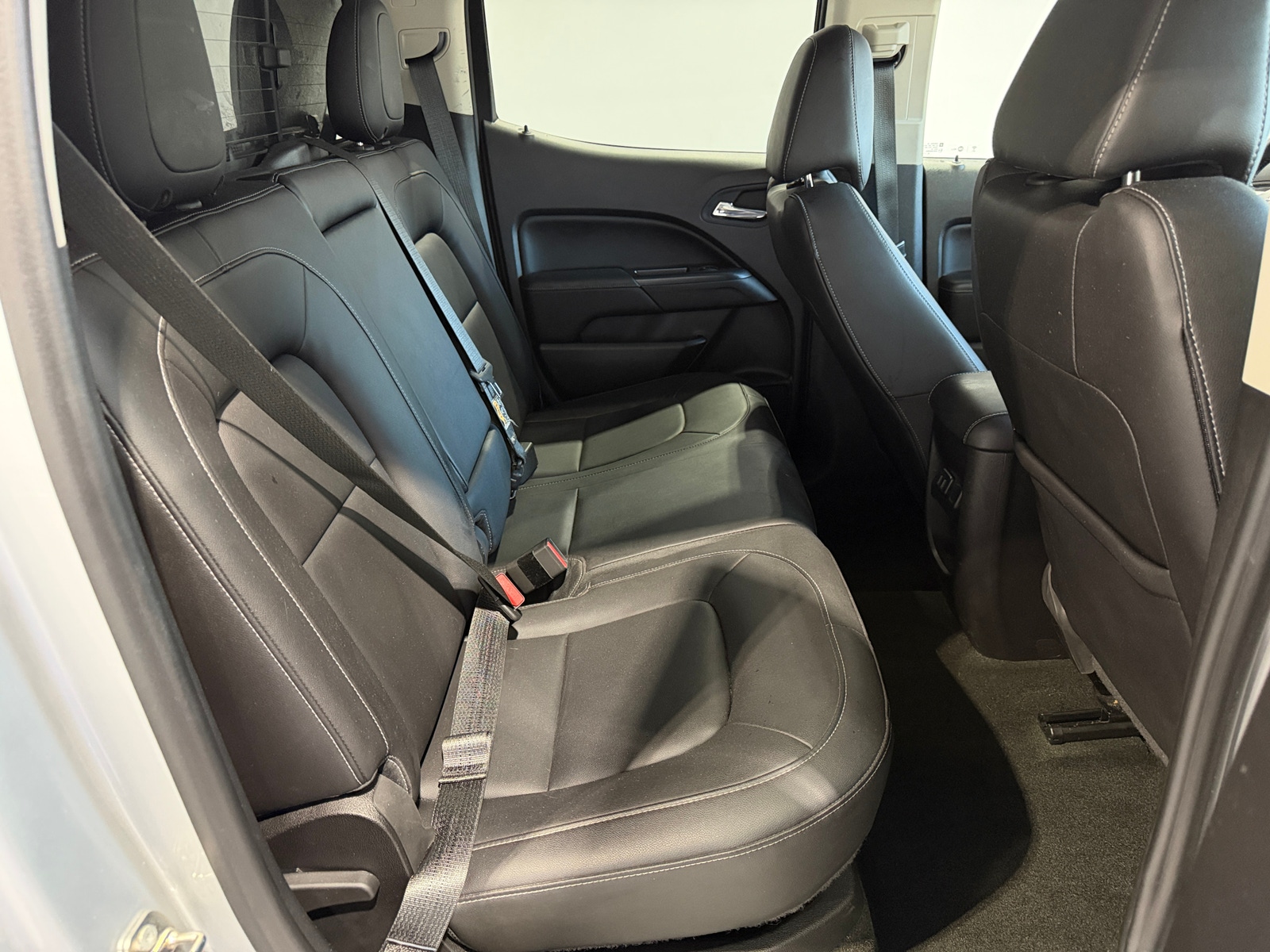 Thumbnail: 2016 GMC Canyon - 5