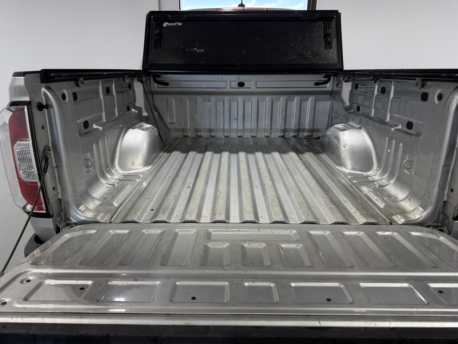 Thumbnail: 2016 GMC Canyon - 6