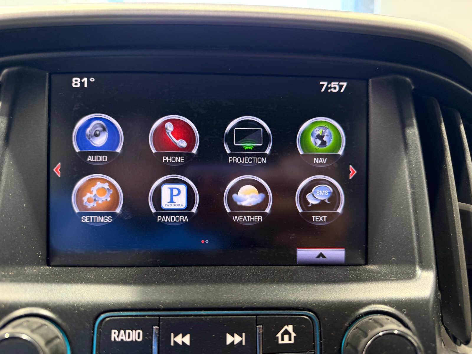 Thumbnail: 2016 GMC Canyon - 3