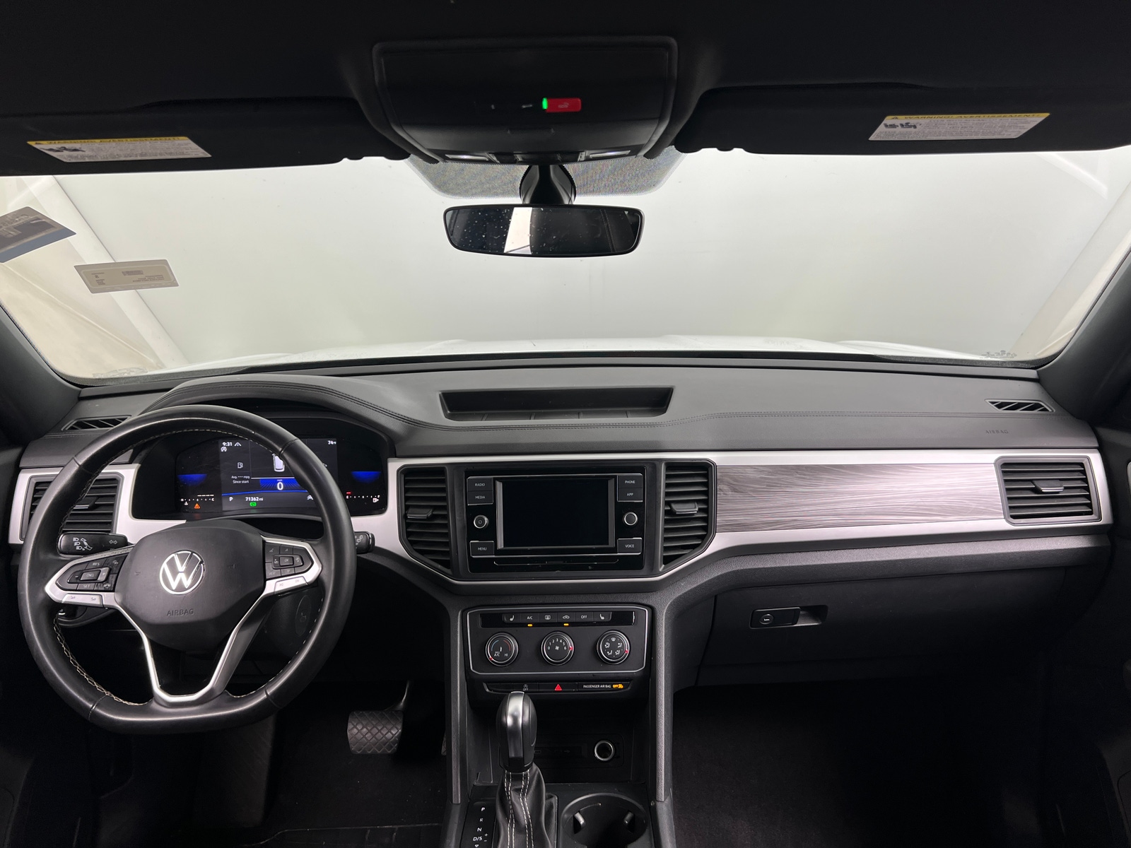 Thumbnail: 2022 Volkswagen Atlas - 3