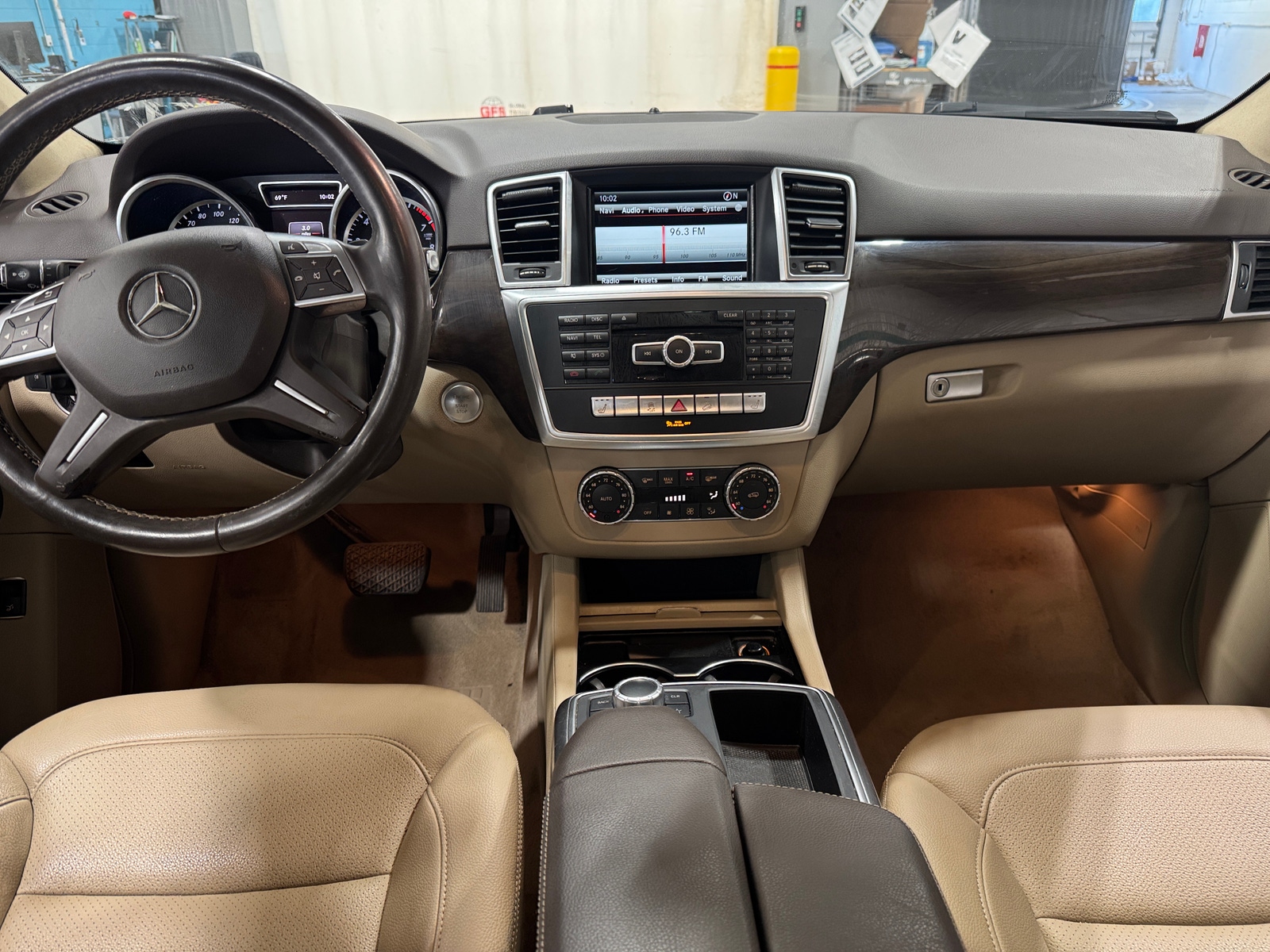 Thumbnail: 2015 Mercedes-Benz M-Class - 2