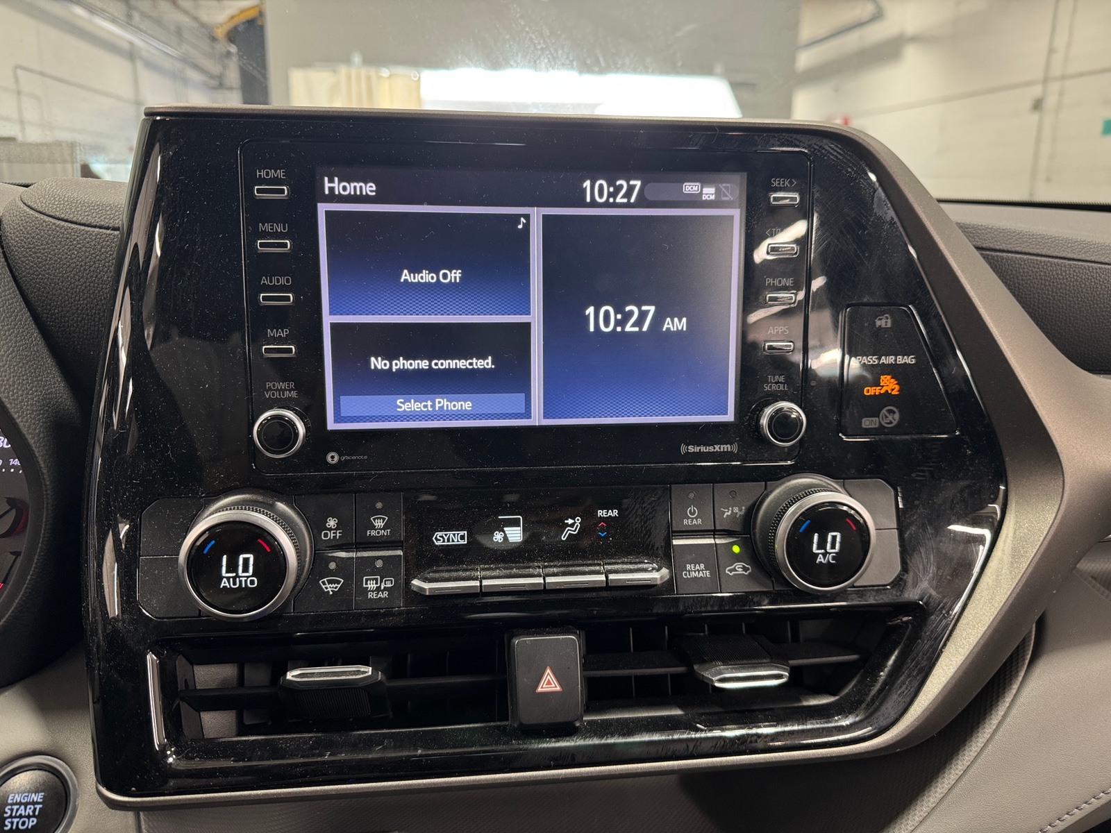 Thumbnail: 2020 Toyota Highlander - 4