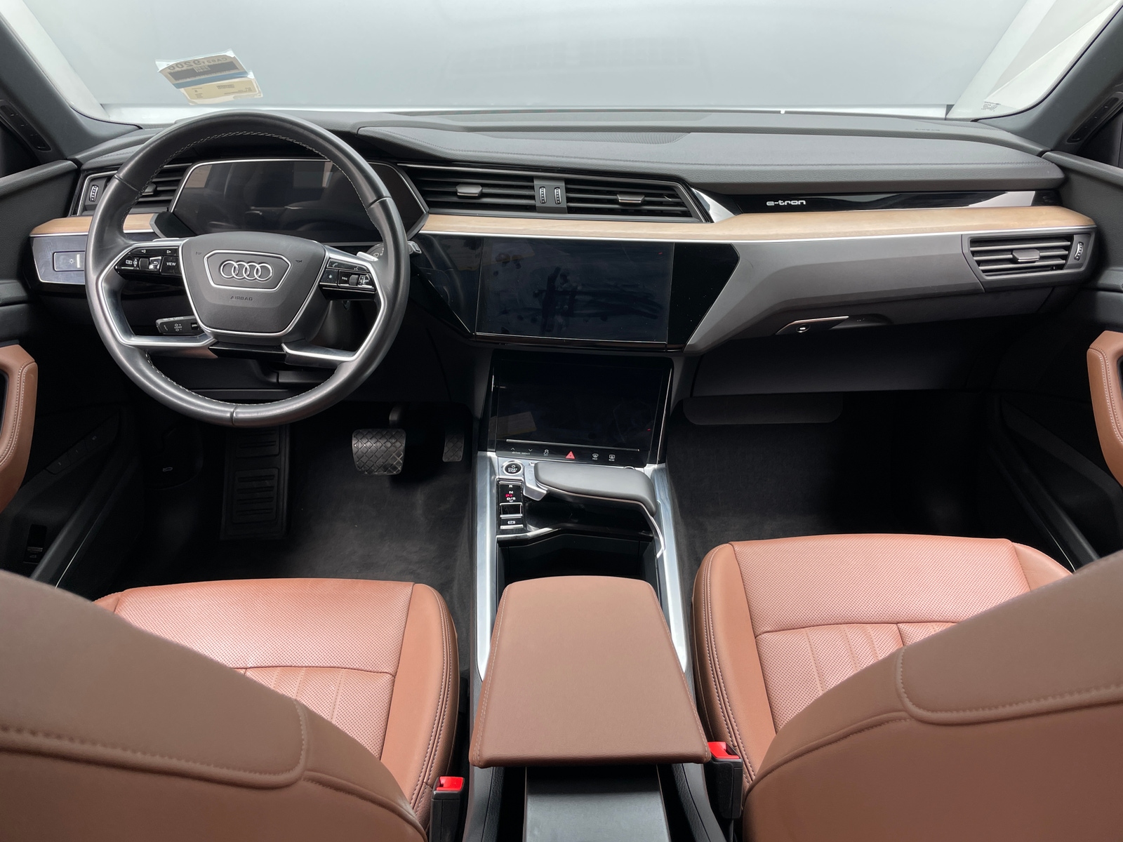 Thumbnail: 2024 Audi Q8 e-tron - 3
