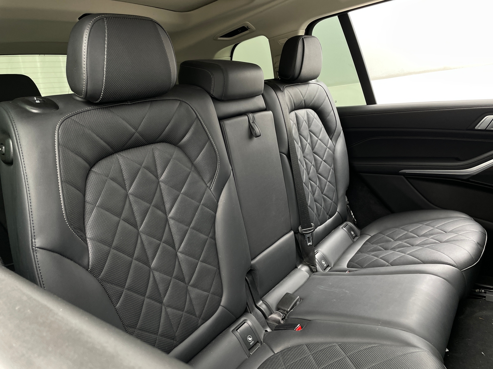 Thumbnail: 2023 BMW X7 - 5