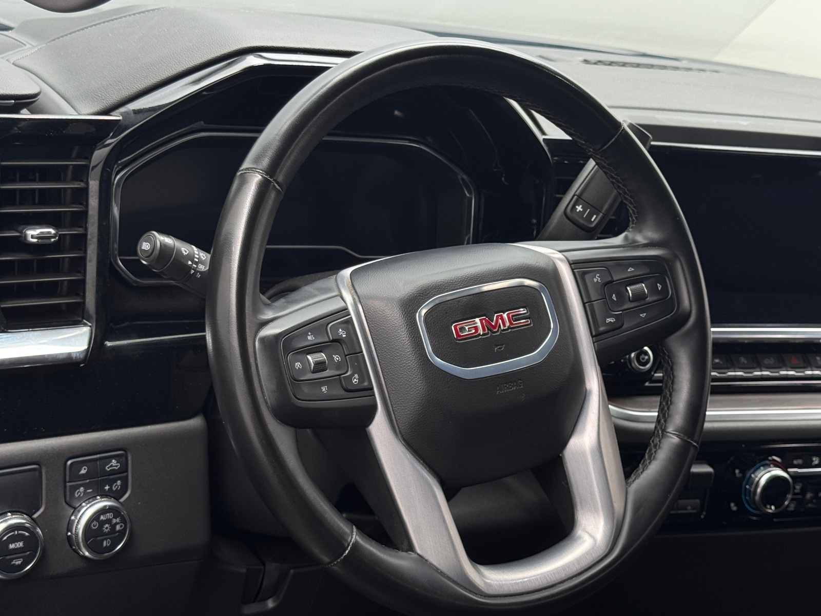 Thumbnail: 2025 GMC Sierra 1500 - 4